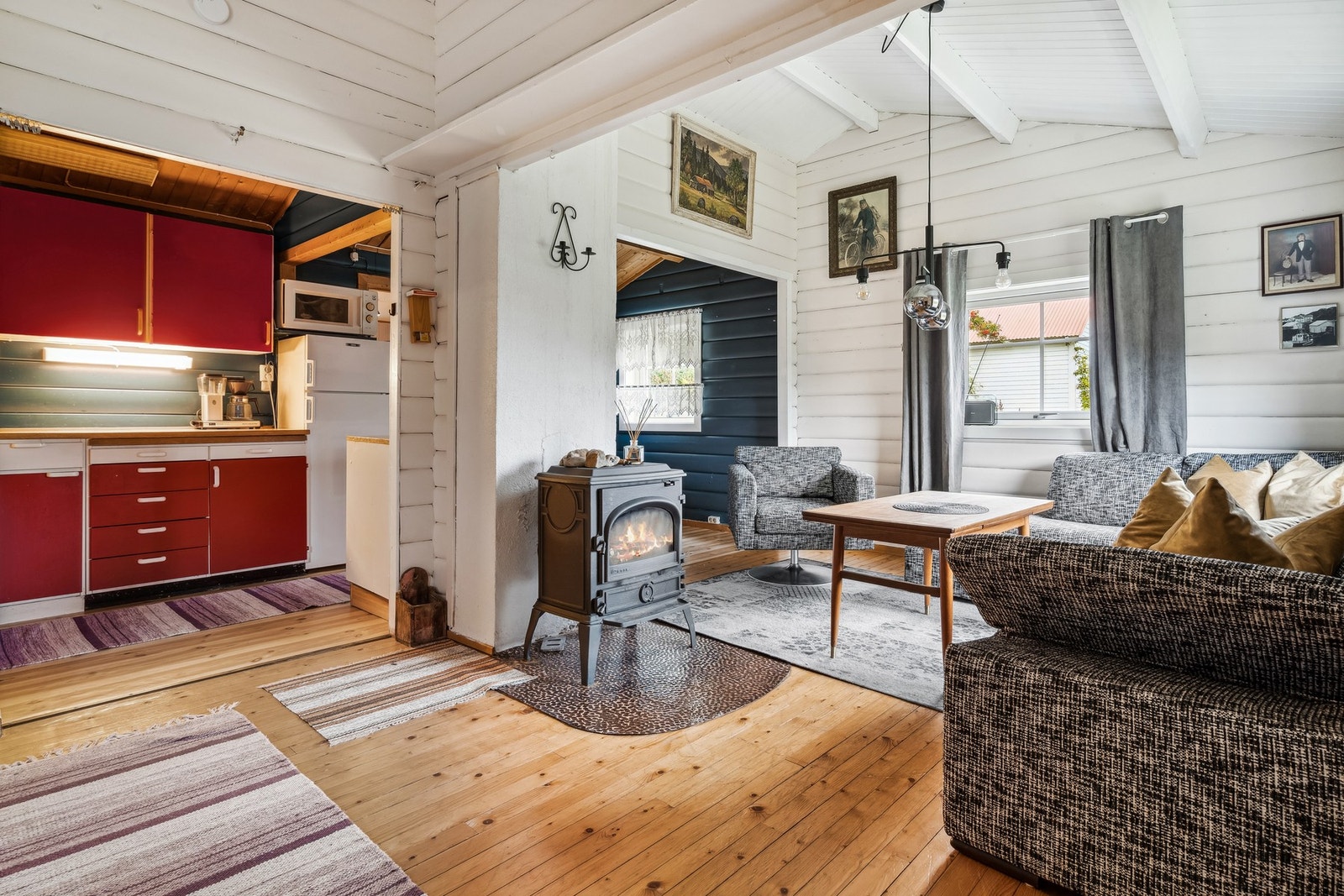 Lun og koselig stue med ekte hyttestil. Galleribilde