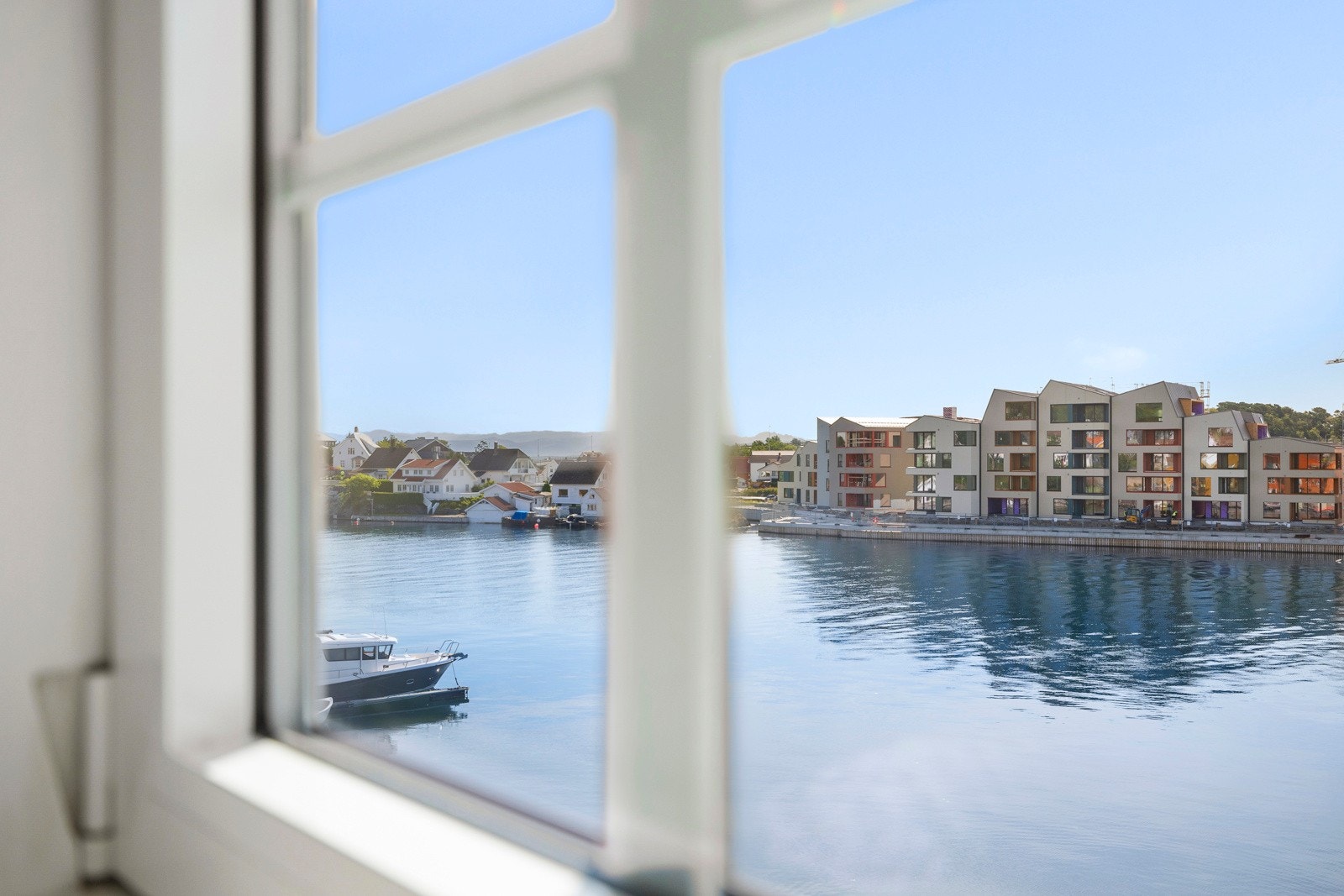 Nydelig utsikt fra vinduet på loftet! Galleribilde