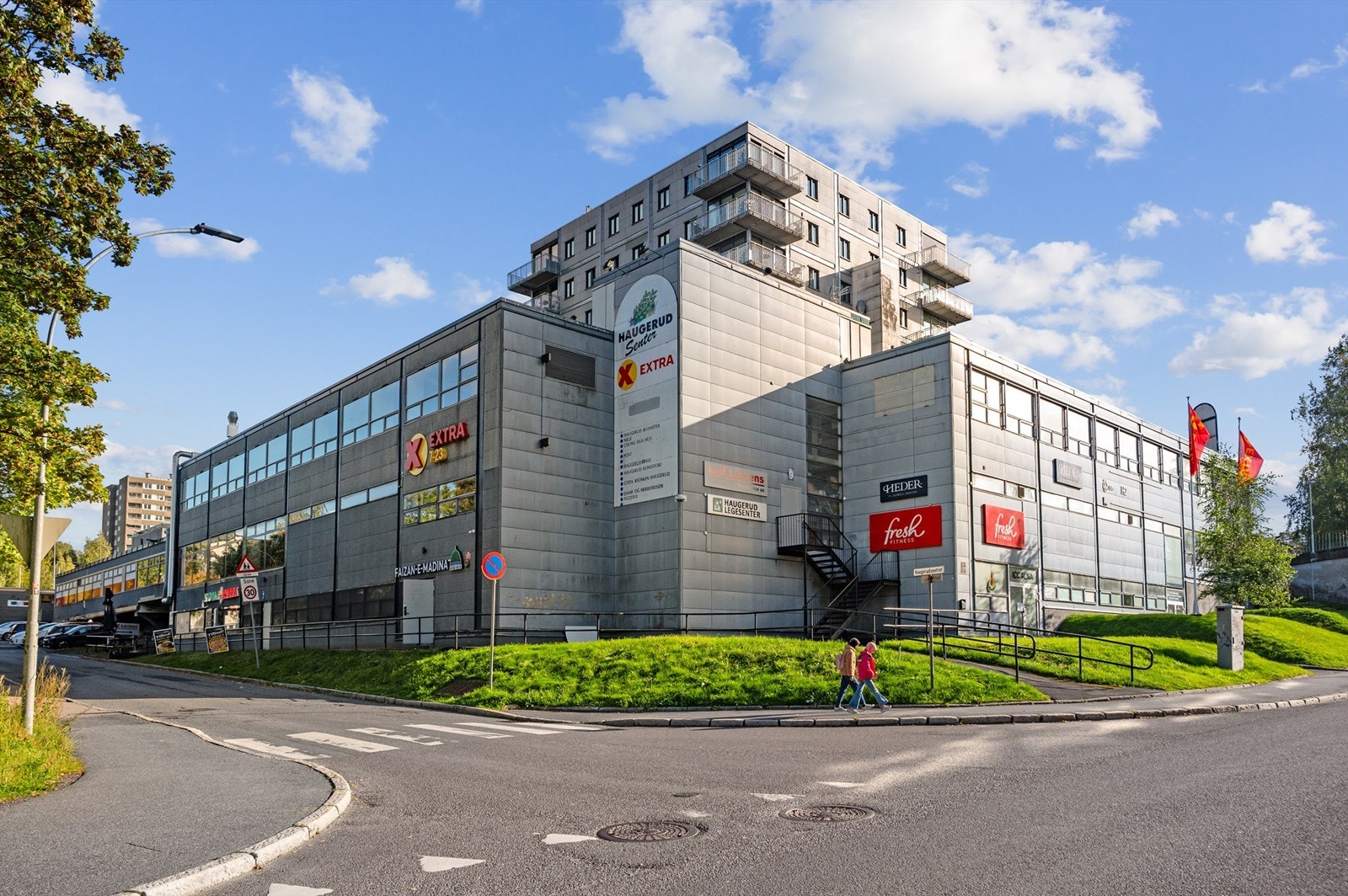 Haugerud senter med et godt utvalg av servicetilbud. Galleribilde