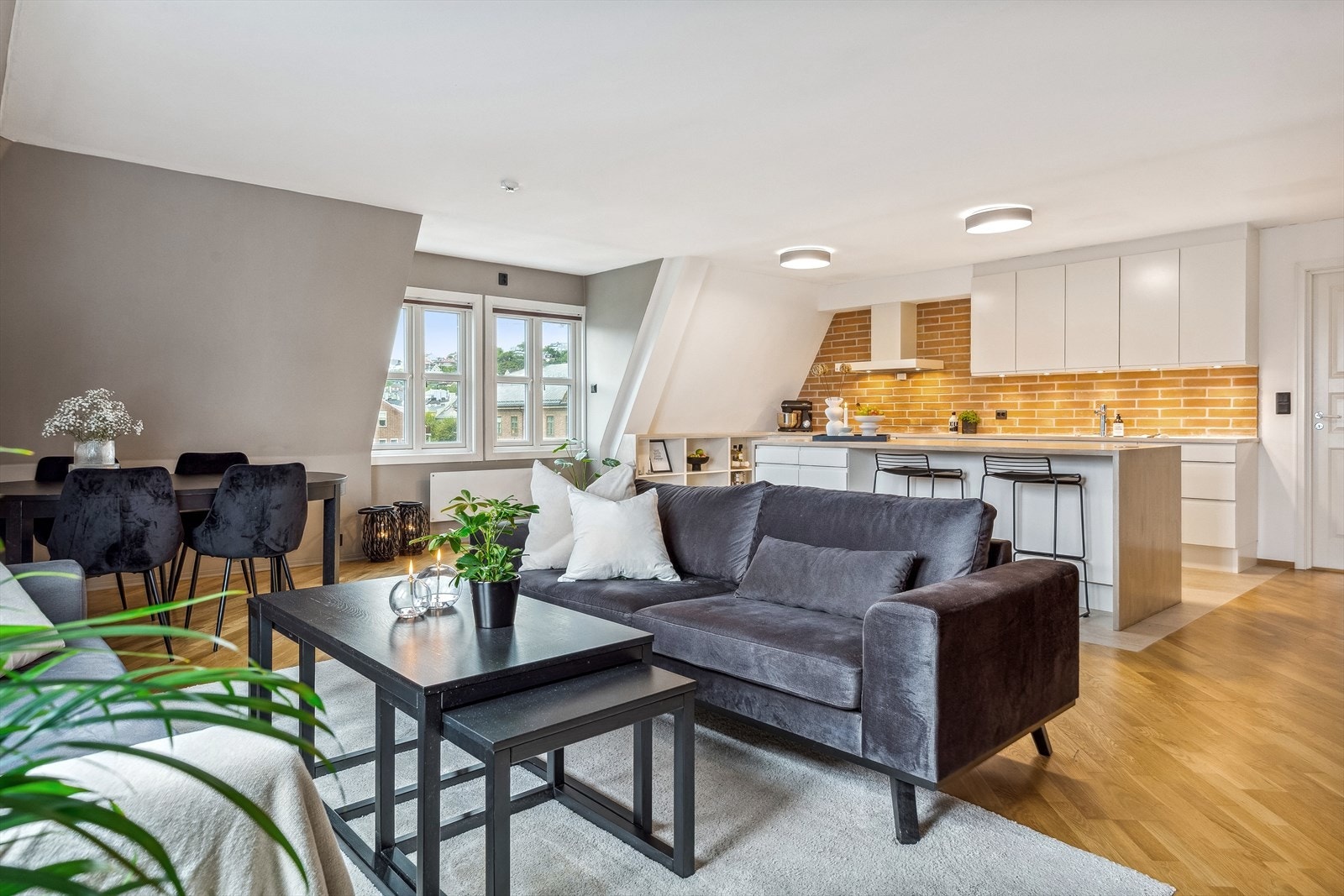 Aktiv Eiendomsmegling v/ Marius Kvalvik har gleden av å presentere Innherredsveien 60. Galleribilde