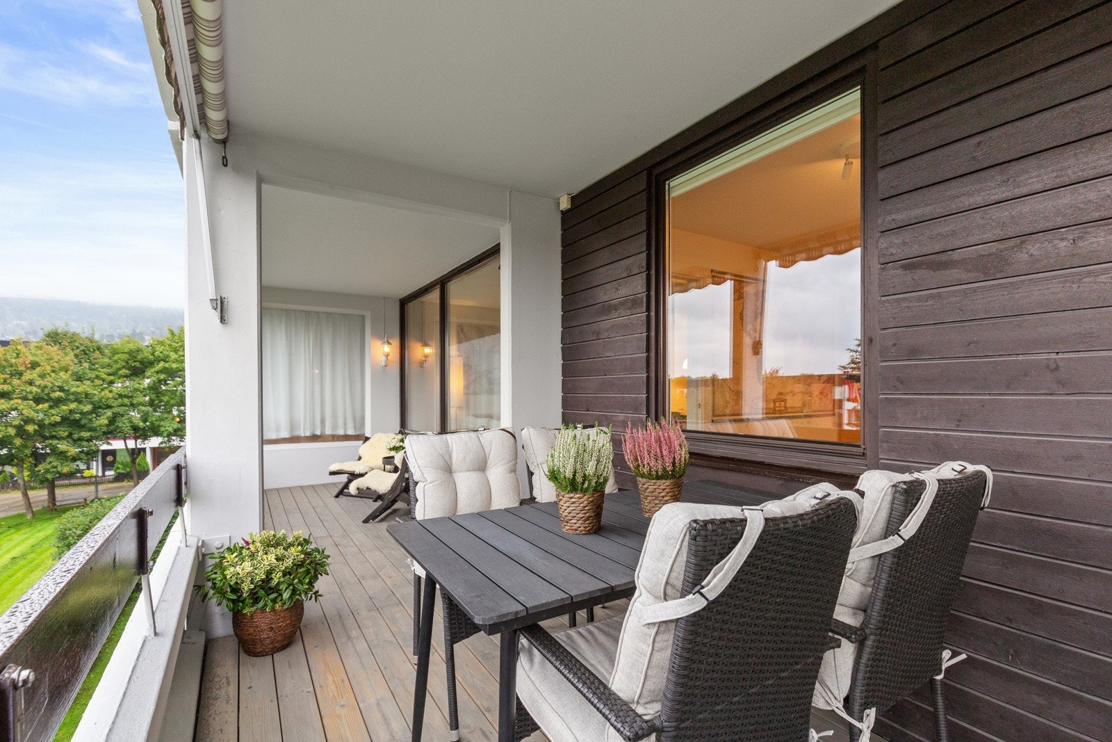 Svært gode solforhold med sol fra ca. kl. 1500 og resten av ettermiddagen og kvelden. Galleribilde