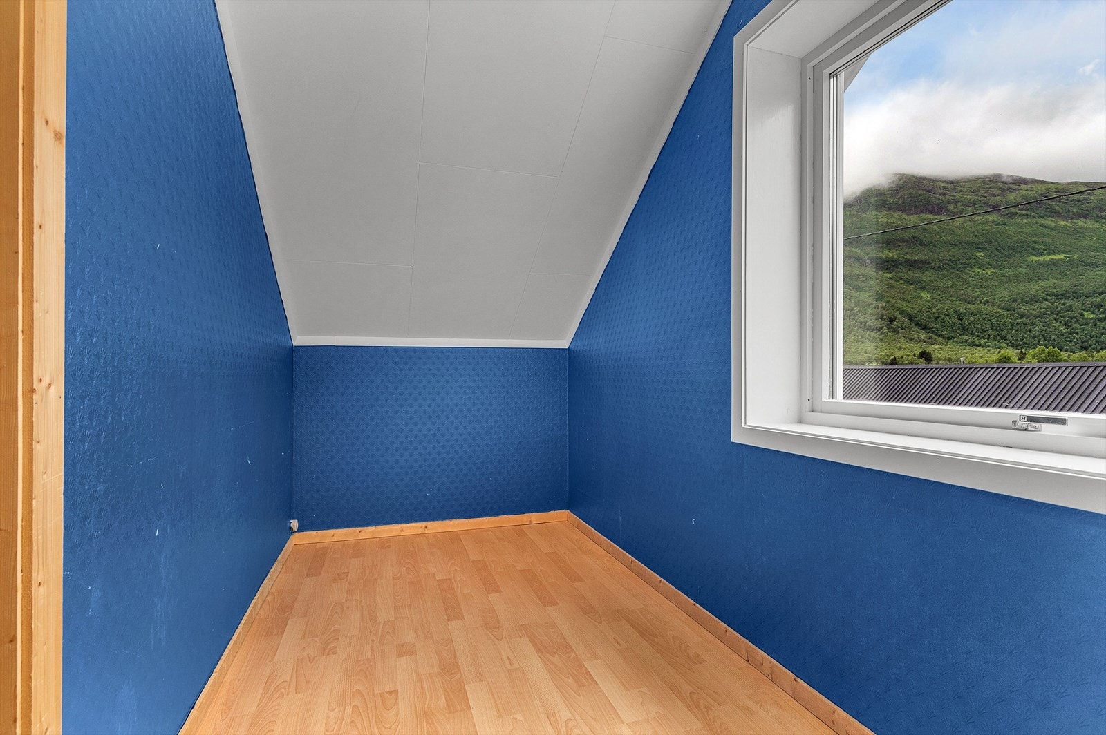 Kontor (Rommet er ikke stort nok til å betegnes som soverom) Galleribilde