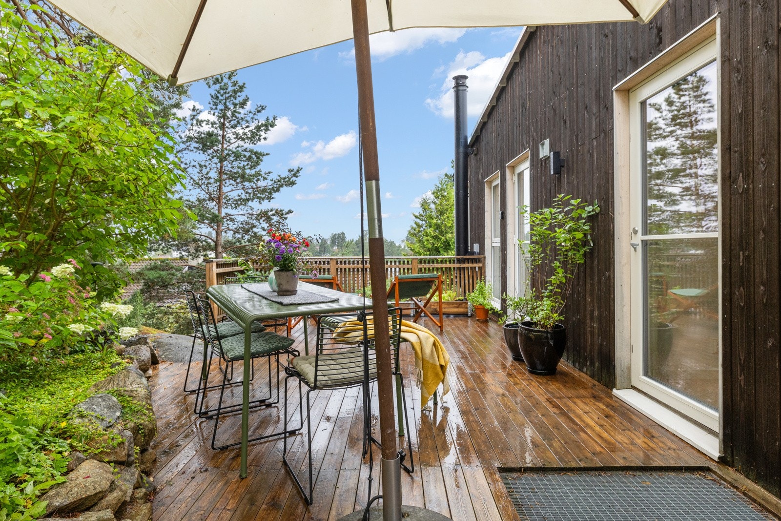 Boligen ligger i et attraktivt og veletablert boligområde på Stenbråten på grensen mellom Mortensrud og Nordstrand Galleribilde