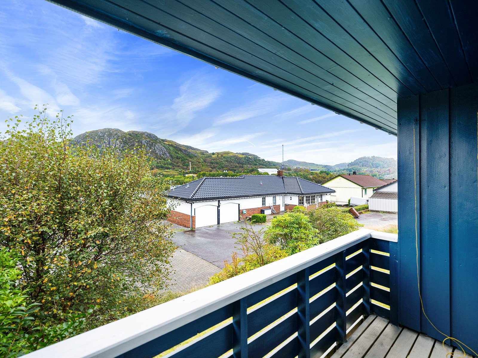 Luftebalkong ut fra soverom Galleribilde