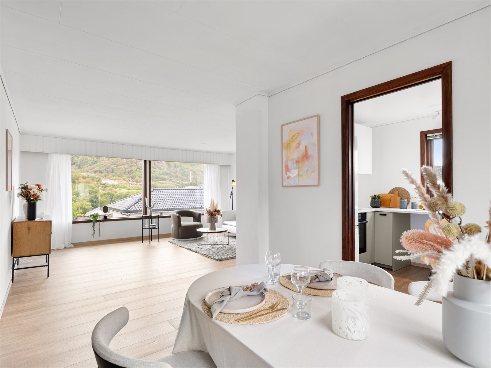 EiendomsMegler1 v/Torill Kalsaas presenterer Tyrisvingen 8 Galleribilde