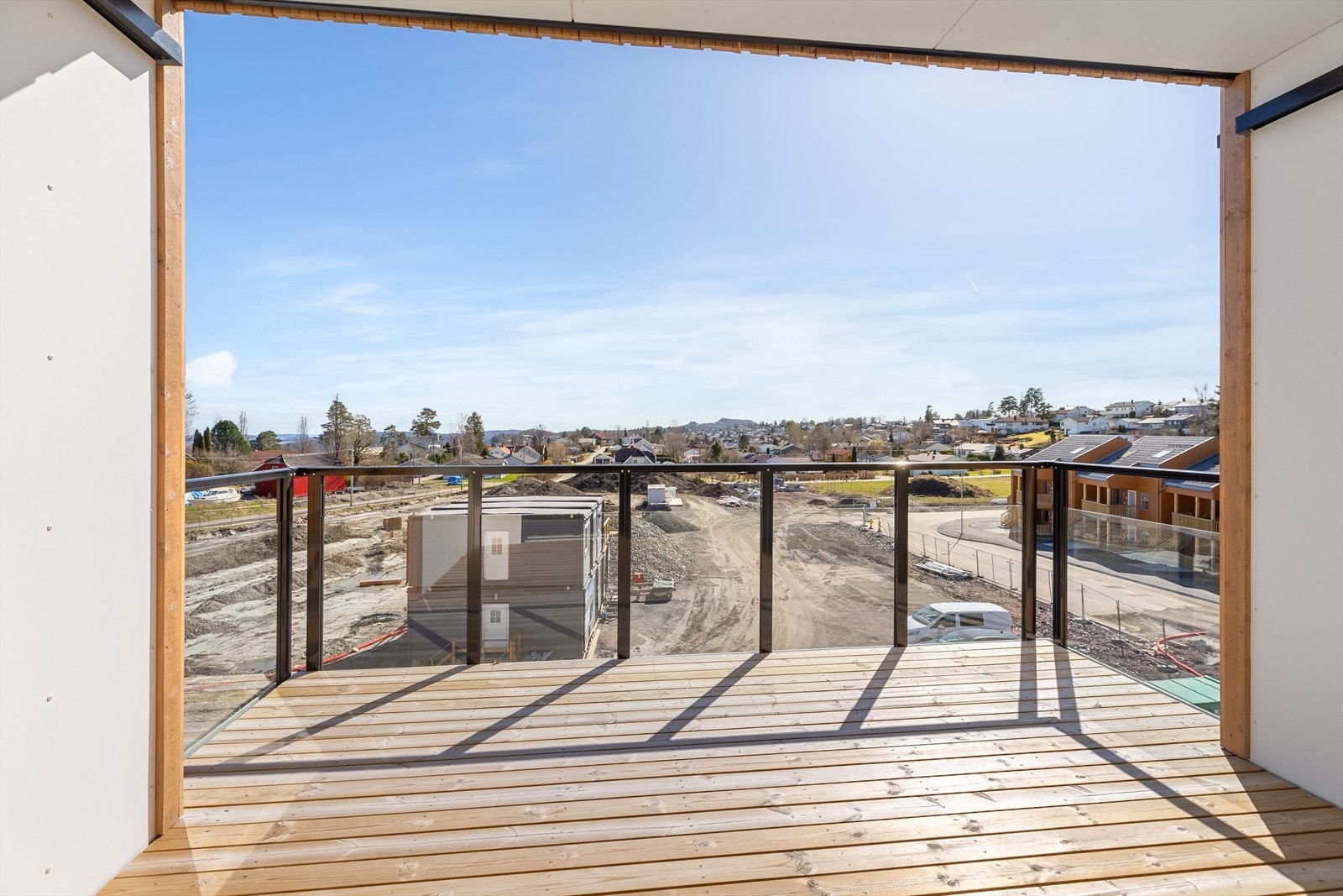 God plass til utemøbler og grill Galleribilde