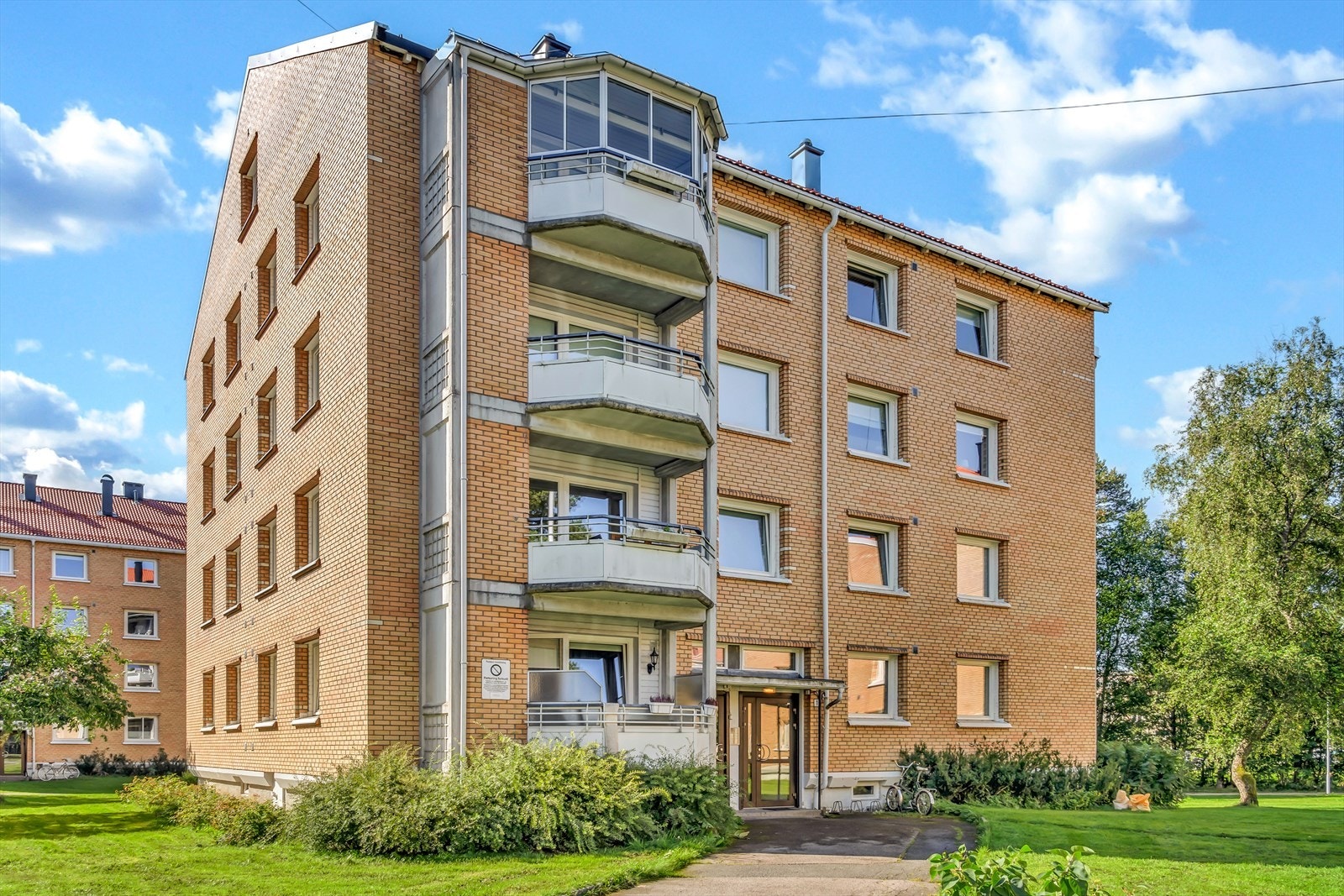 Byggets fasade fra fremsiden. Galleribilde