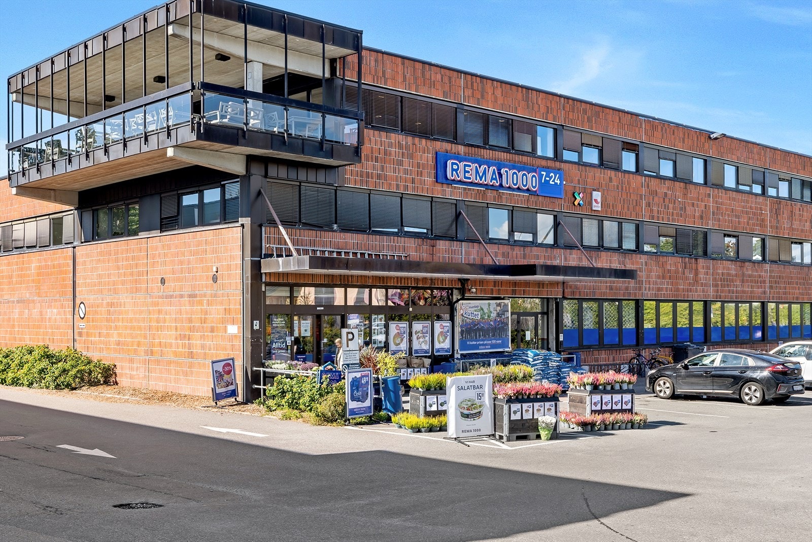 Kort vei til dagligvarebutikker, som Rema 1000. Galleribilde