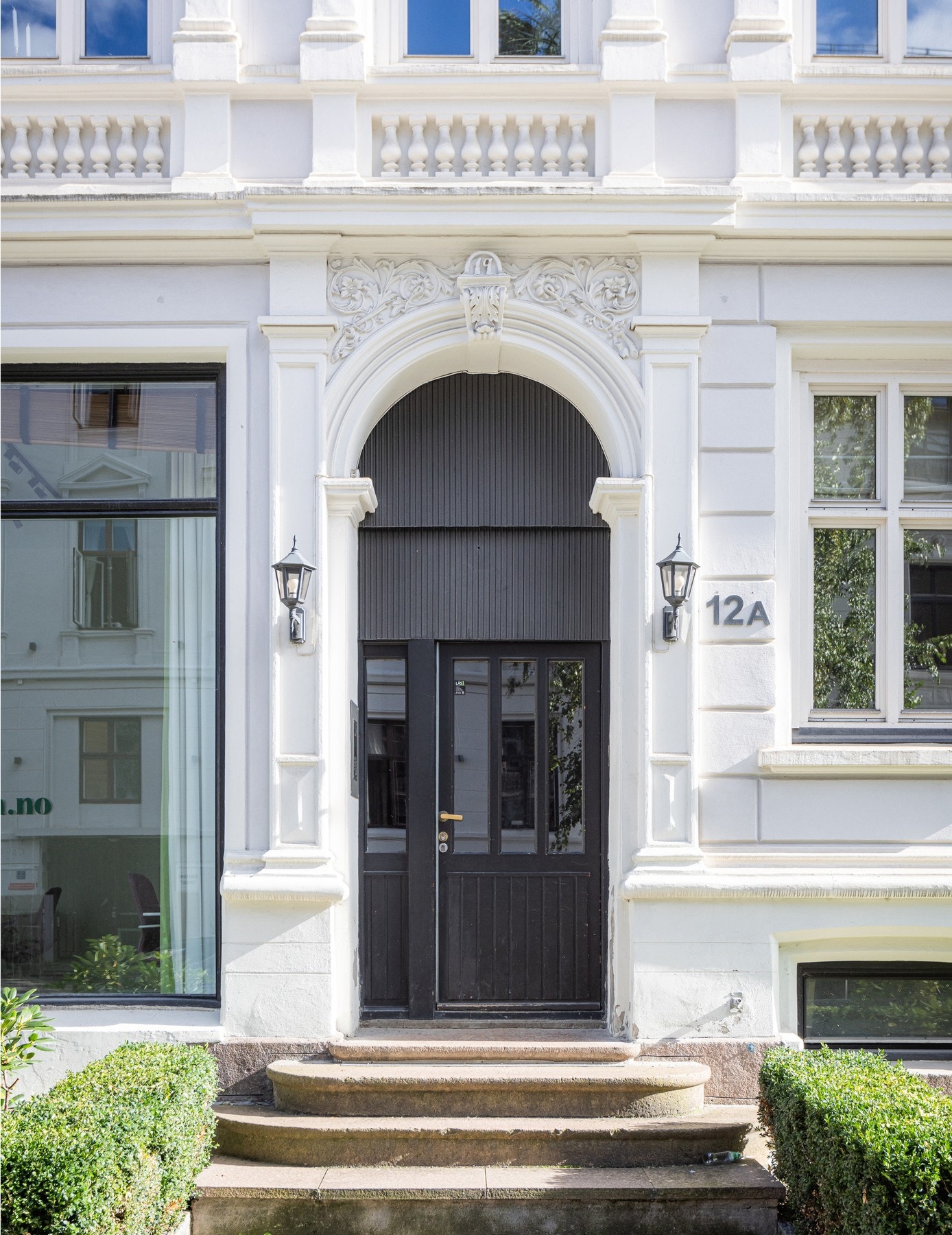 Leiligheten ligger tilbaketrukket til i fasjonable omgivelser på Frogner/Vika. Galleribilde