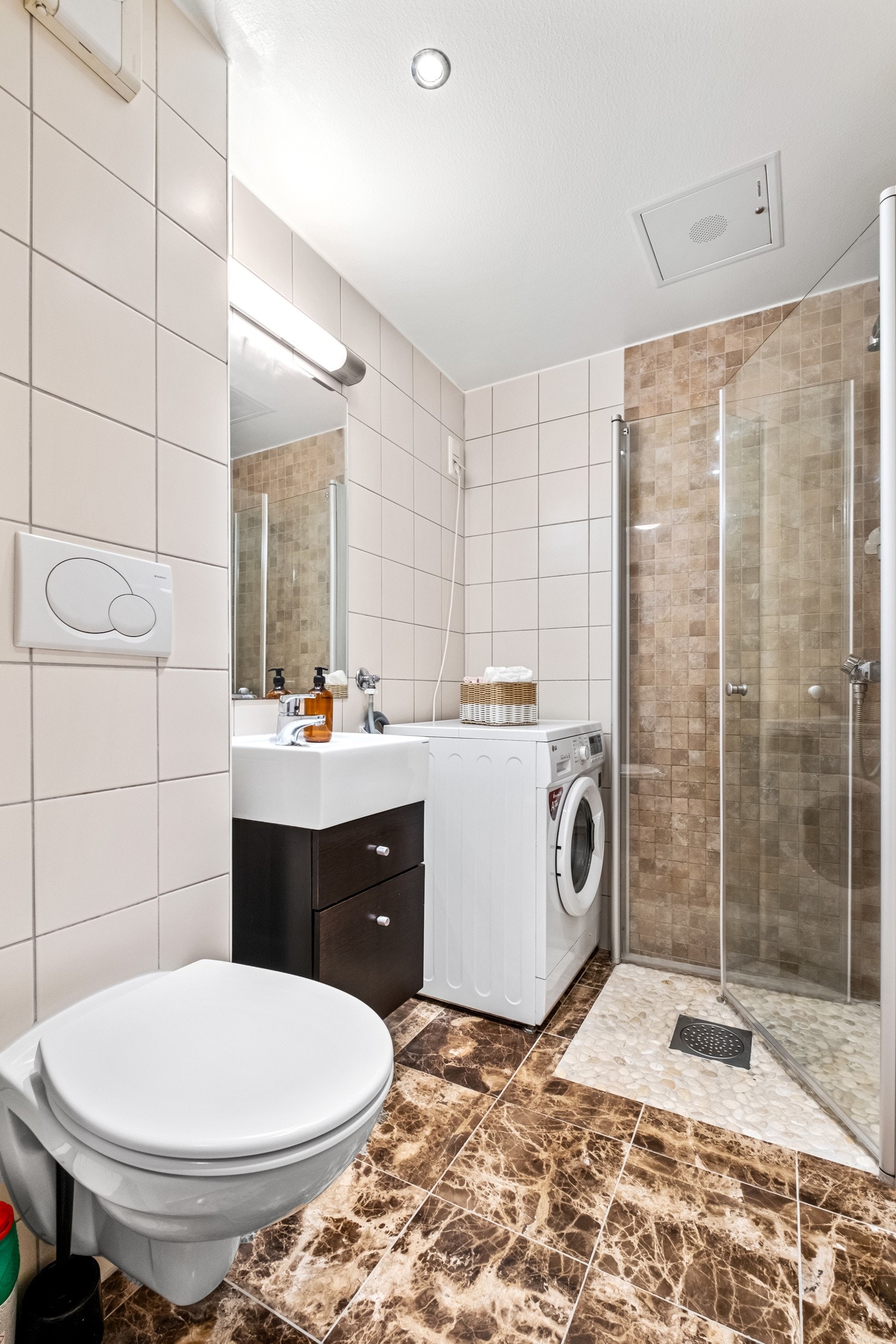 Det er selvsagt varme i gulvet. Galleribilde