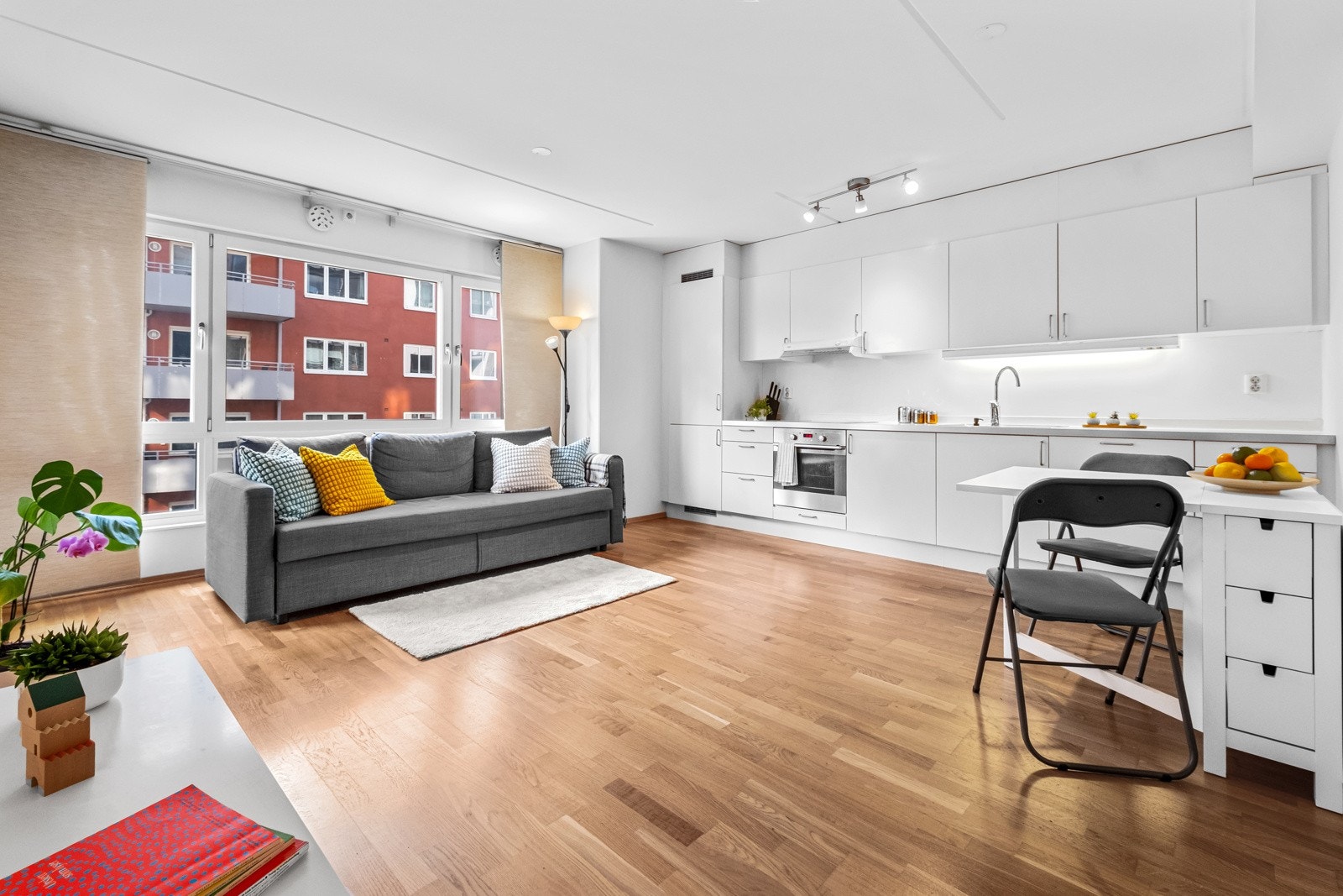 Et lyst og moderne hjem som du kan flytte rett inn i. Galleribilde