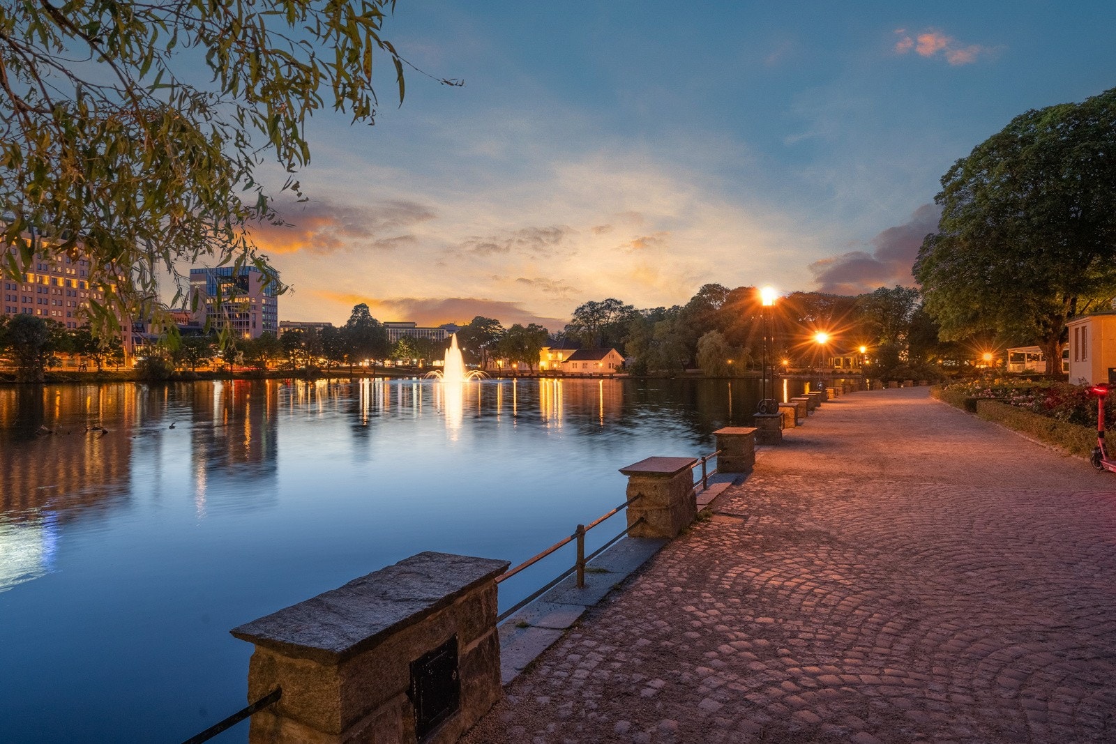 Breiavatnet på kveldstid. Galleribilde