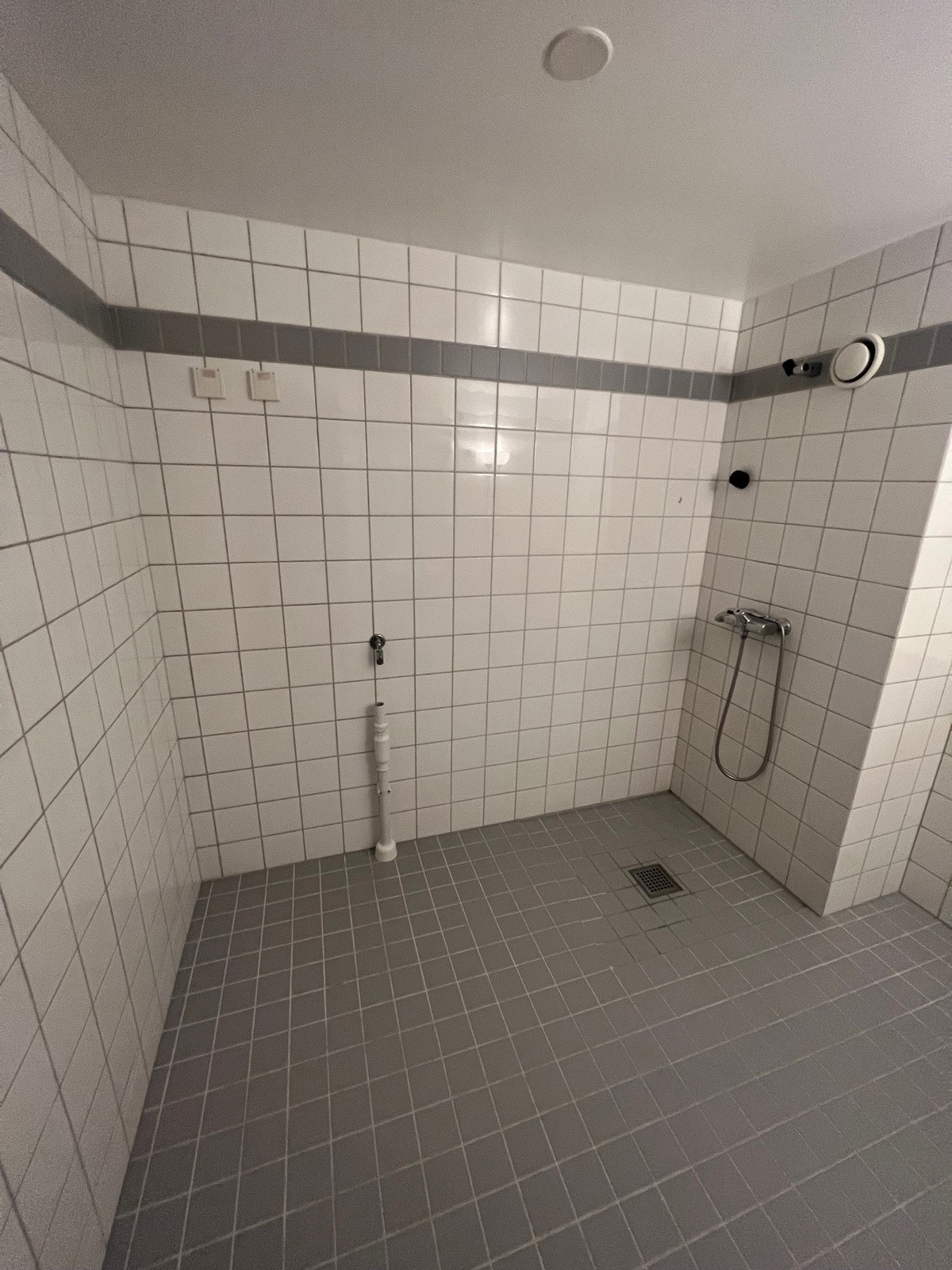 Opplegg vaskemaskin og tørketrommel. Galleribilde