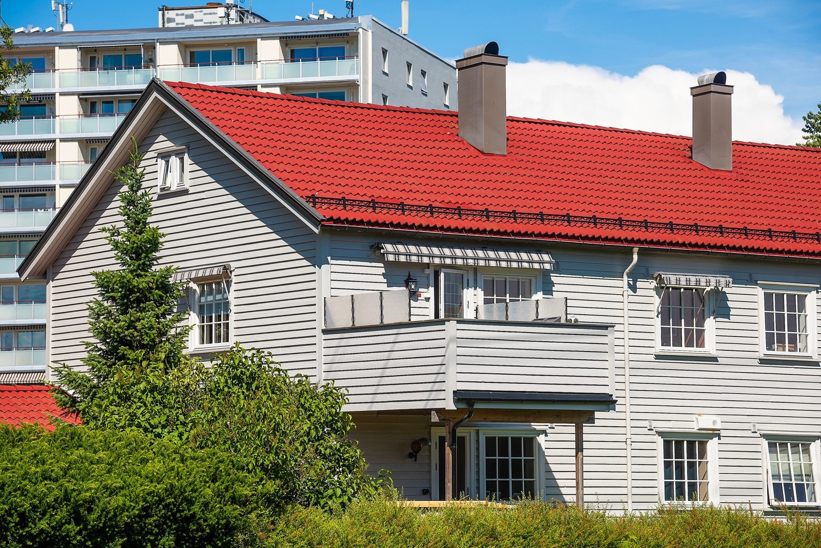 Ligger fint til på hjørne ut mot fellesområde vekk fra veien Galleribilde