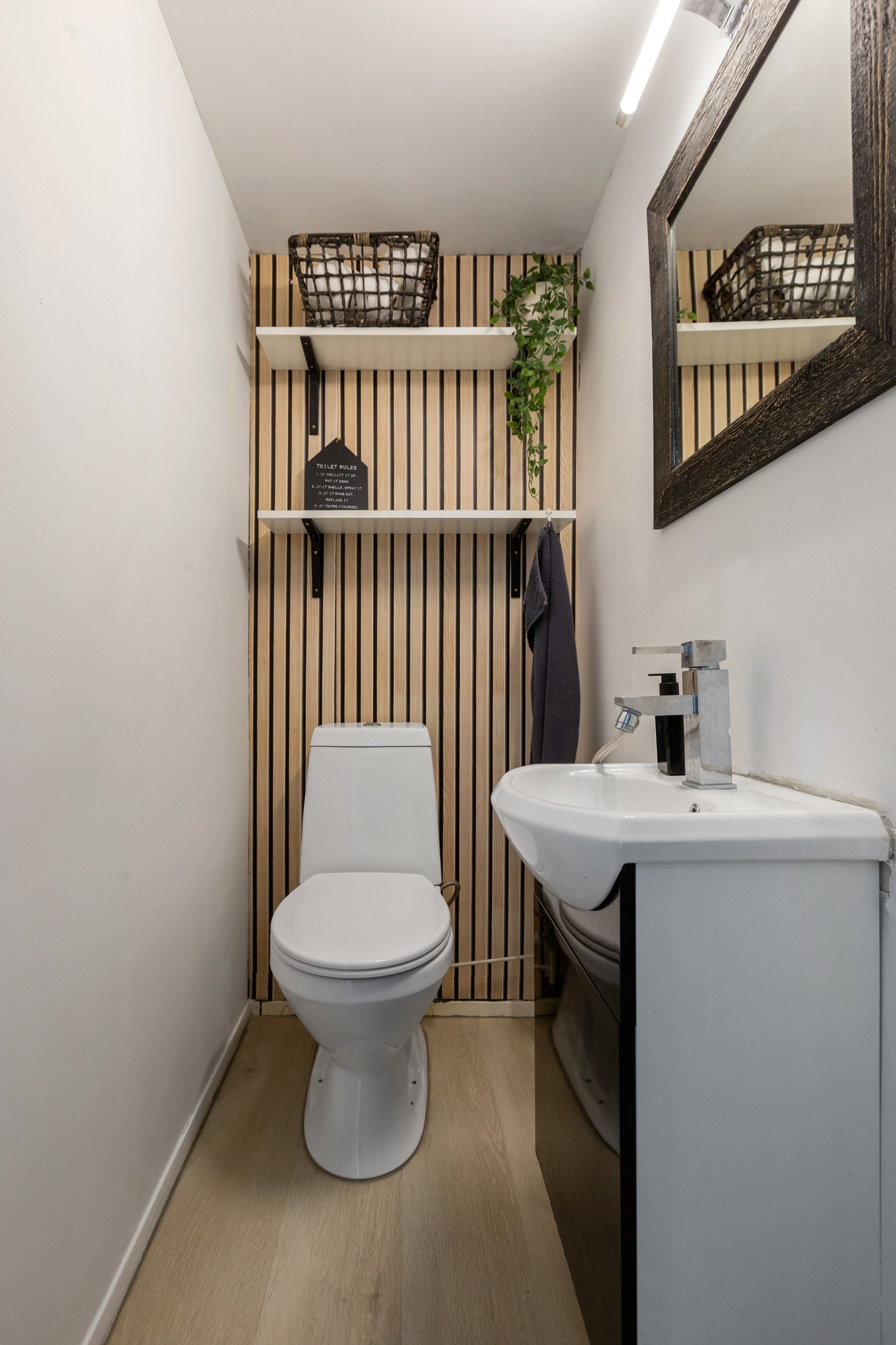 Toalett Galleribilde