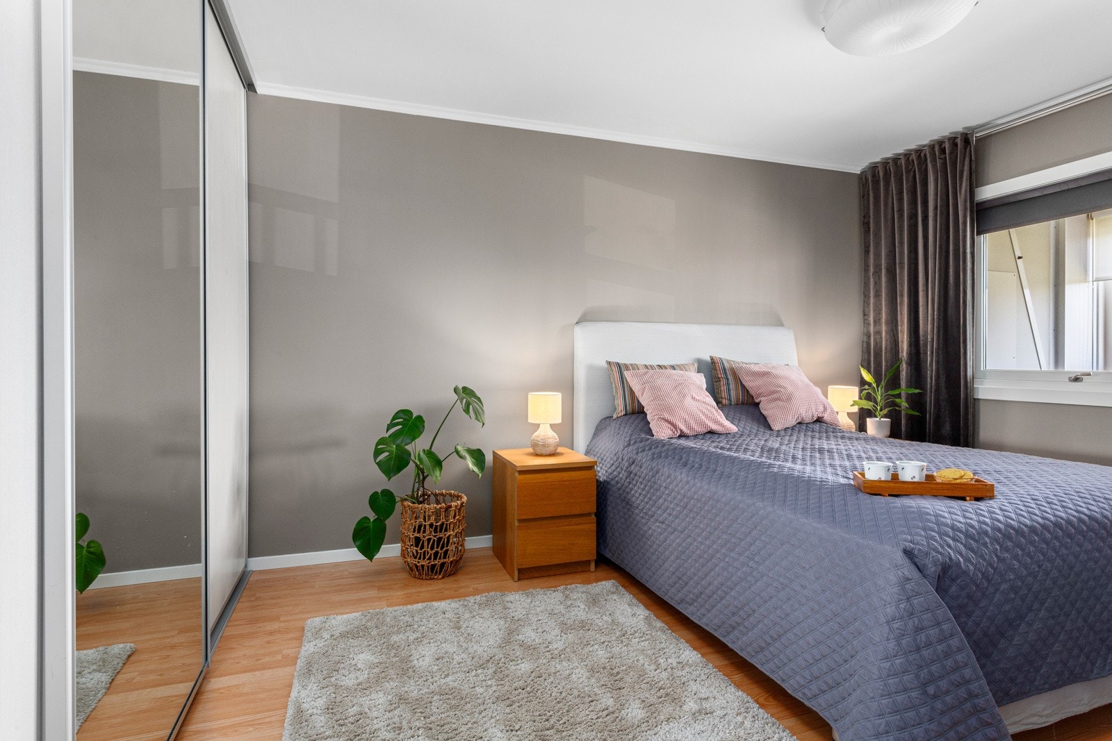 Leiligheten har ett soverom. Galleribilde