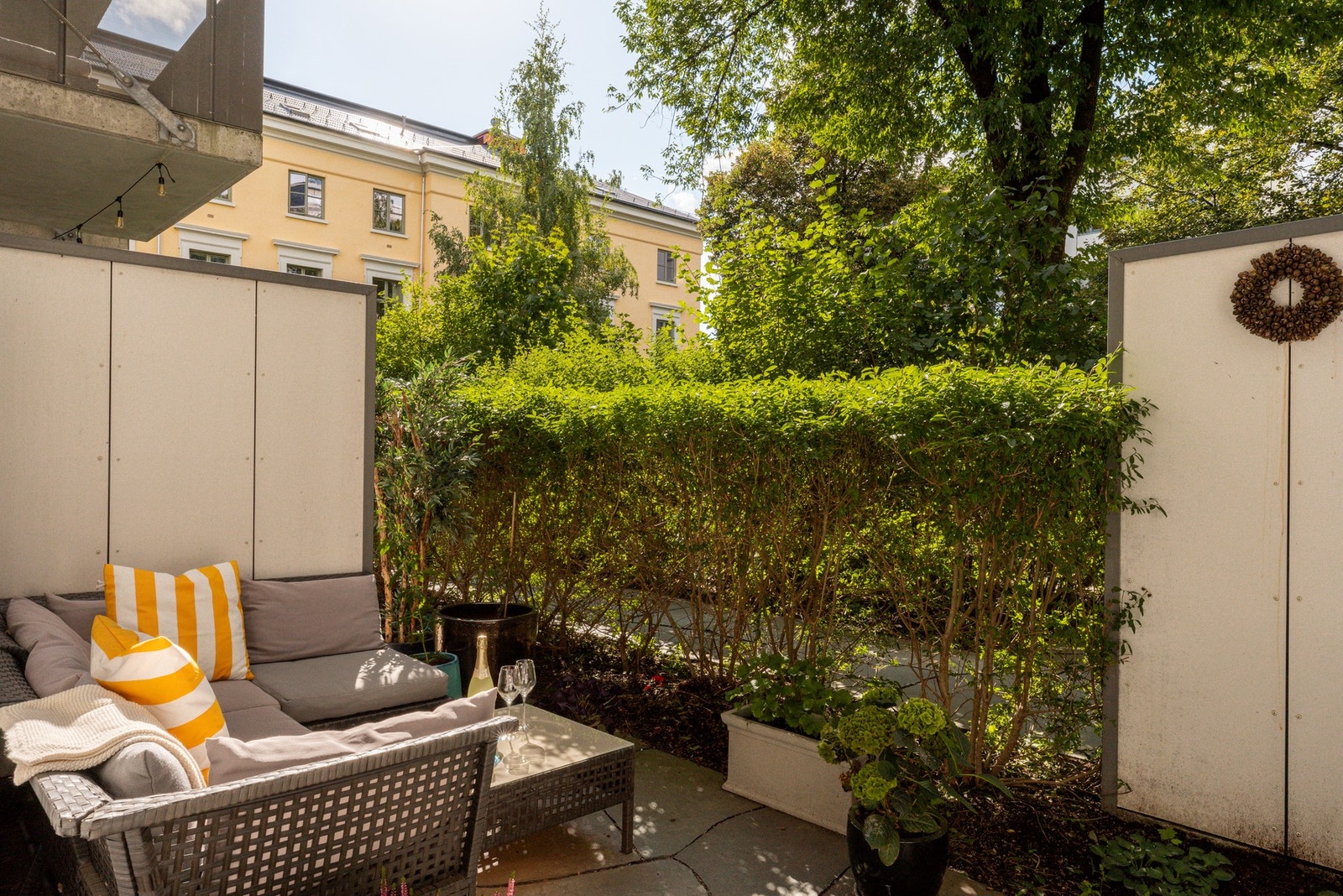 Markterrasse på hele 14m², som er perfekt for grillsesongen. Galleribilde