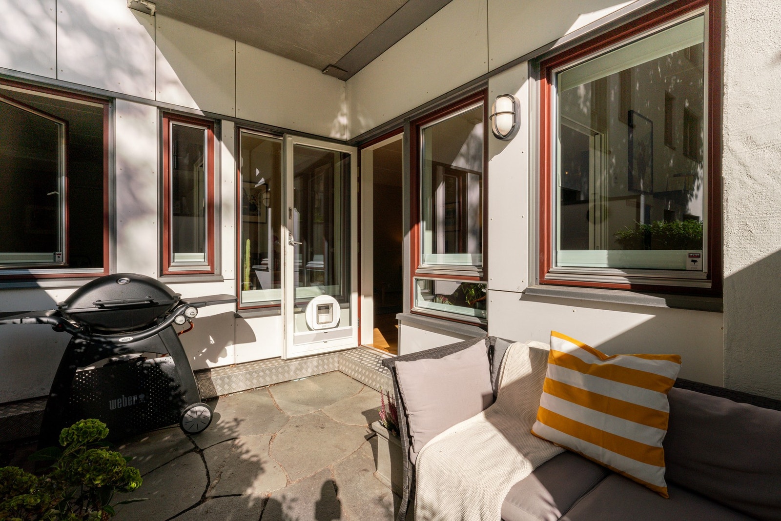 Dette arealet av boligen er perfekt for avslapning og sosiale sammenkomster. Galleribilde