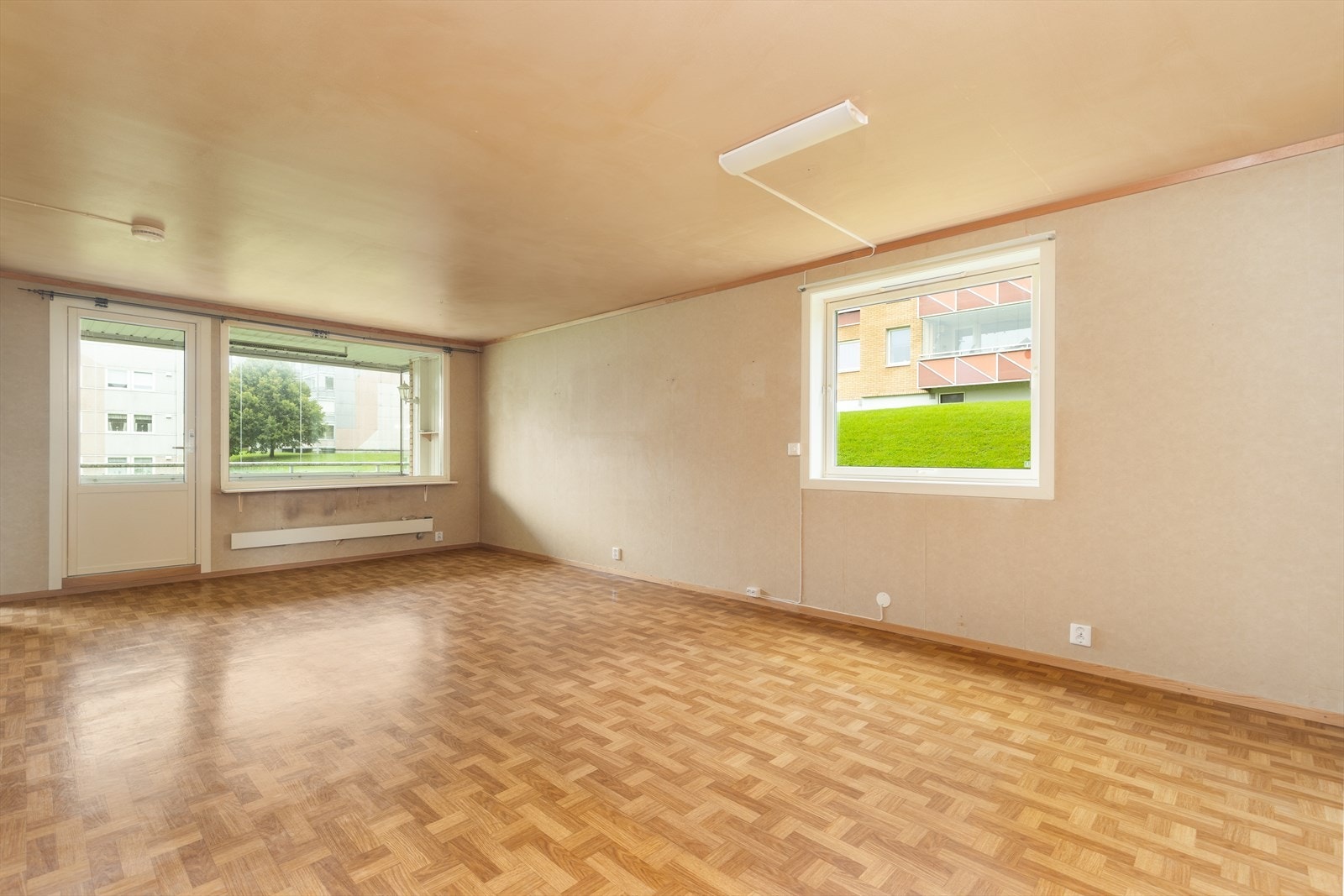 Vinduer, utenom fastkarmsvindu i stue, er byttet av borettslaget i 2010. Galleribilde