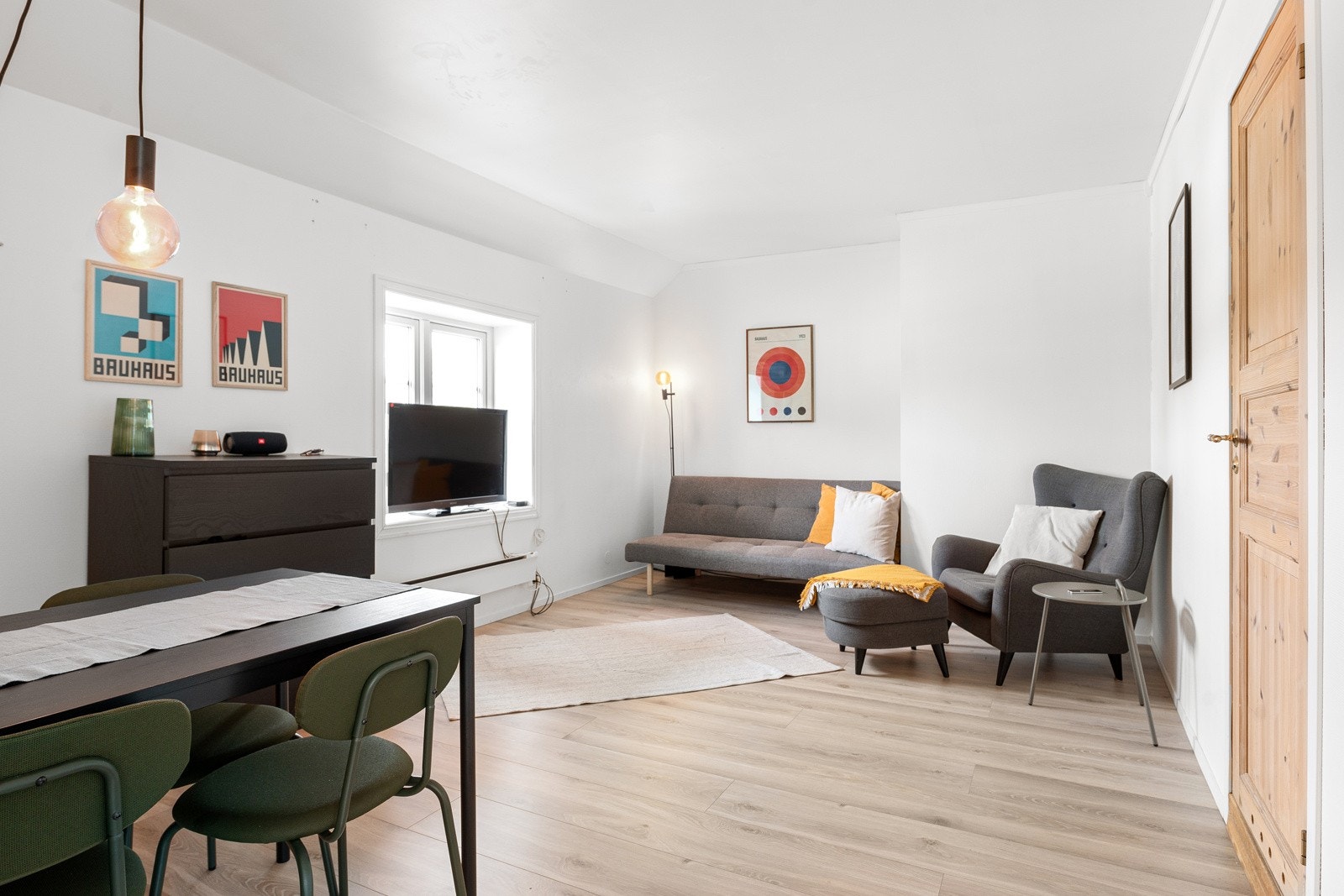 Boligen er oppgradert og har en lys og fin standard. Galleribilde