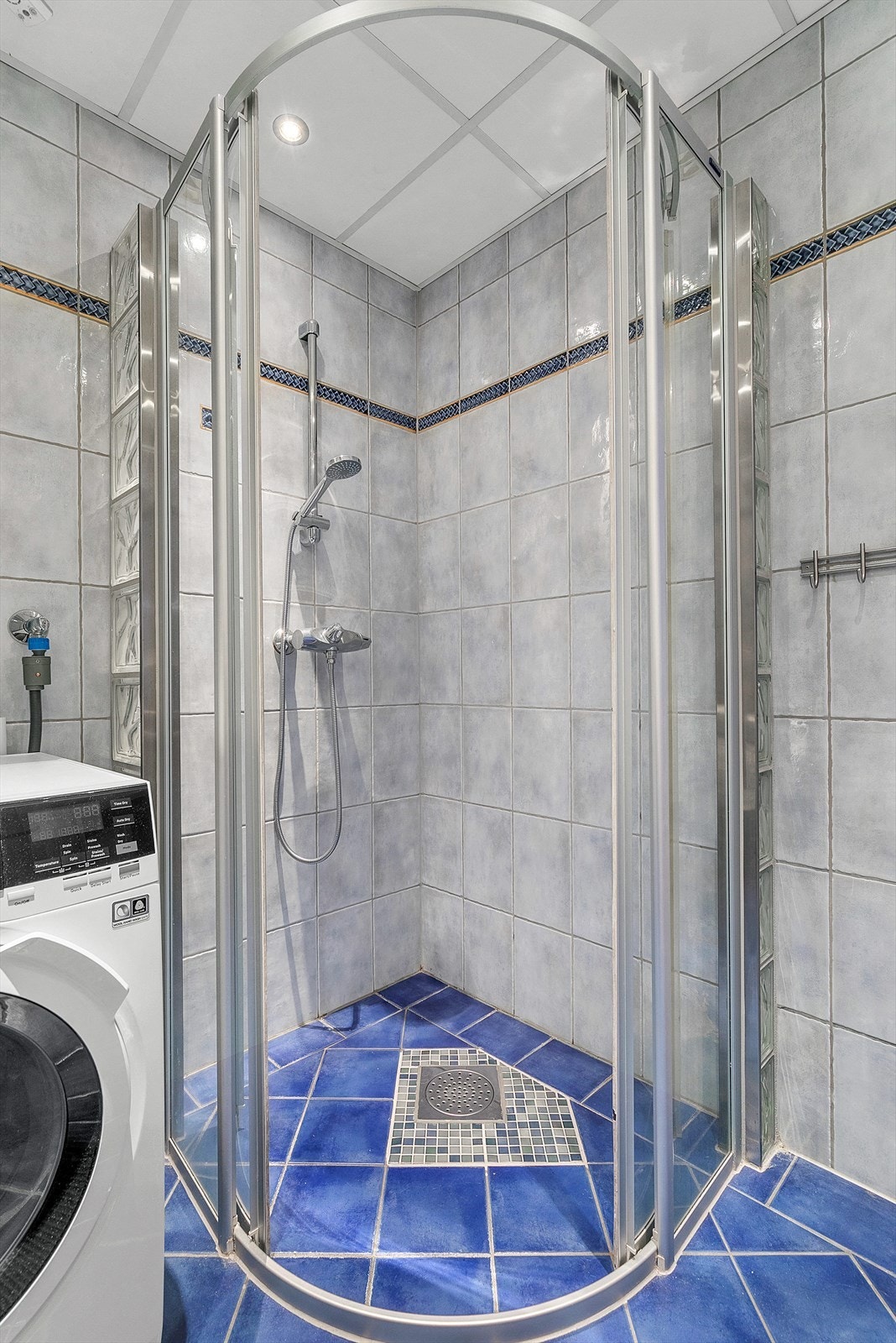 Fliser på både vegg og gulv. Galleribilde