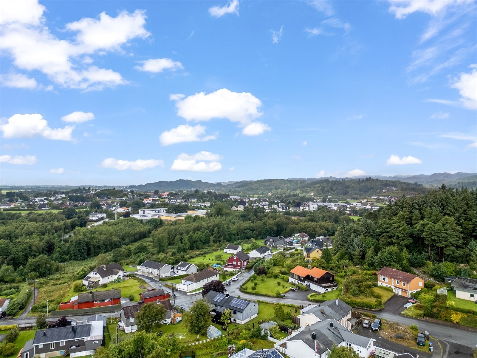 En spaserstur unna ligger Vanse sentrum. Galleribilde