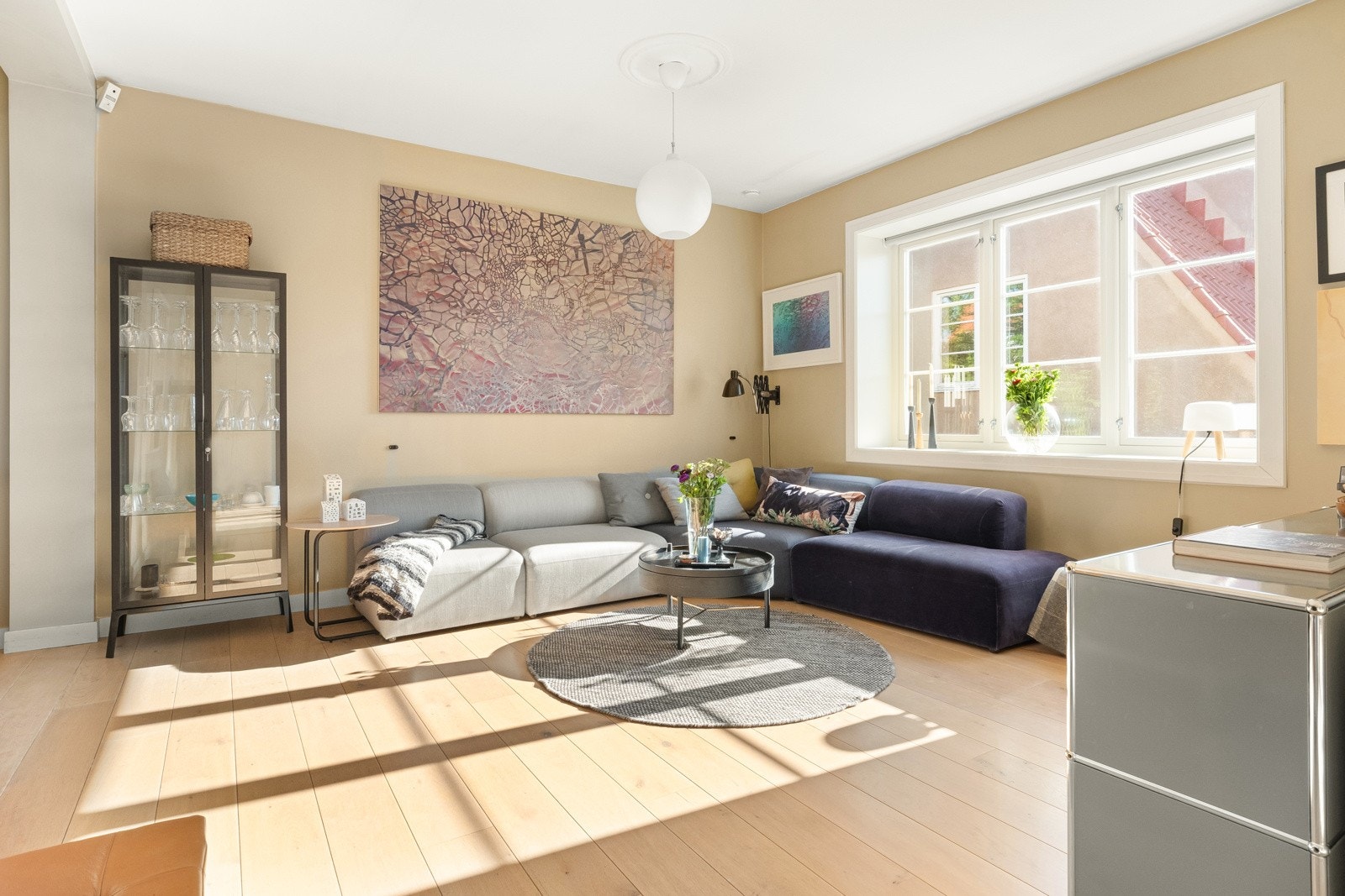 Vi fortsetter inne i stua. Galleribilde