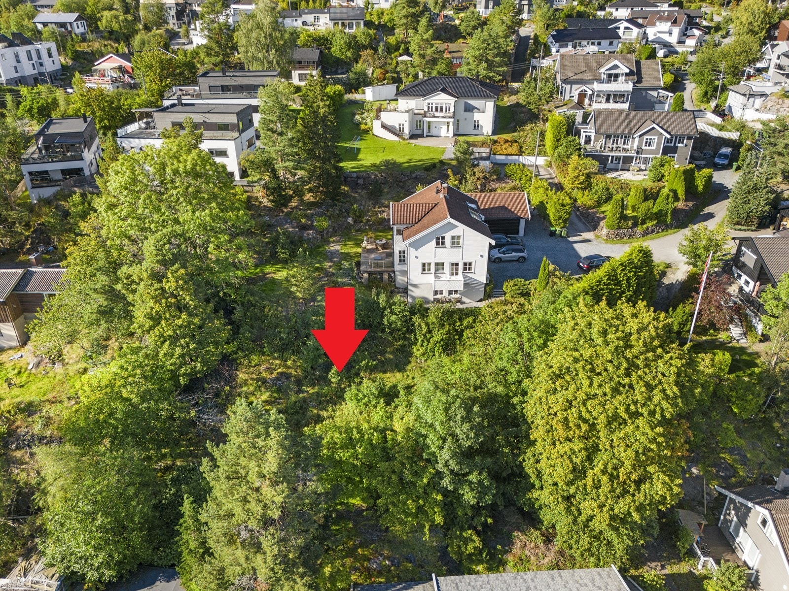 Velkommen til en tomt i et boligområde på Fjellhamar! Galleribilde