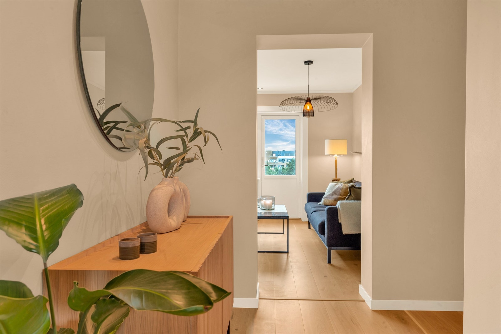 Gang sett mot stue Galleribilde