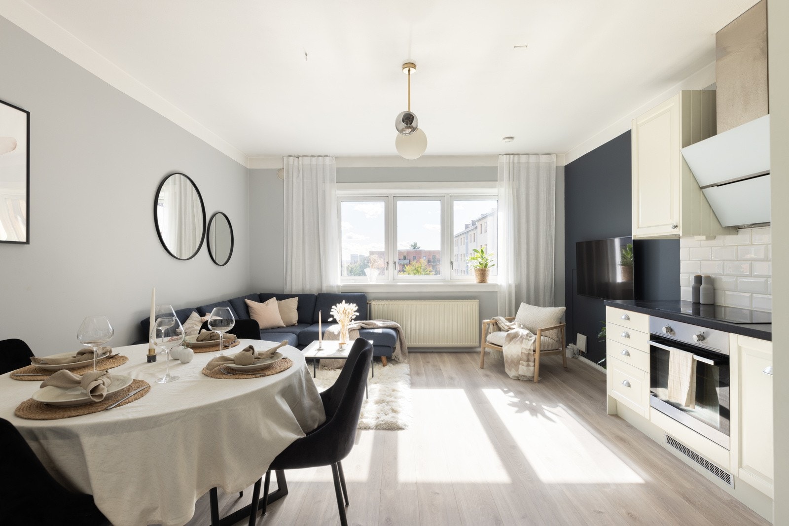 Svært lys og luftig 2-roms med super beliggenhet. Galleribilde