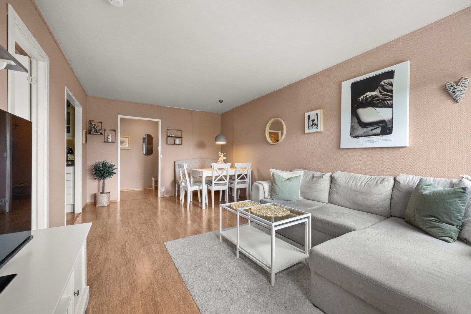 Stuen er delt inn i naturlige soner Galleribilde