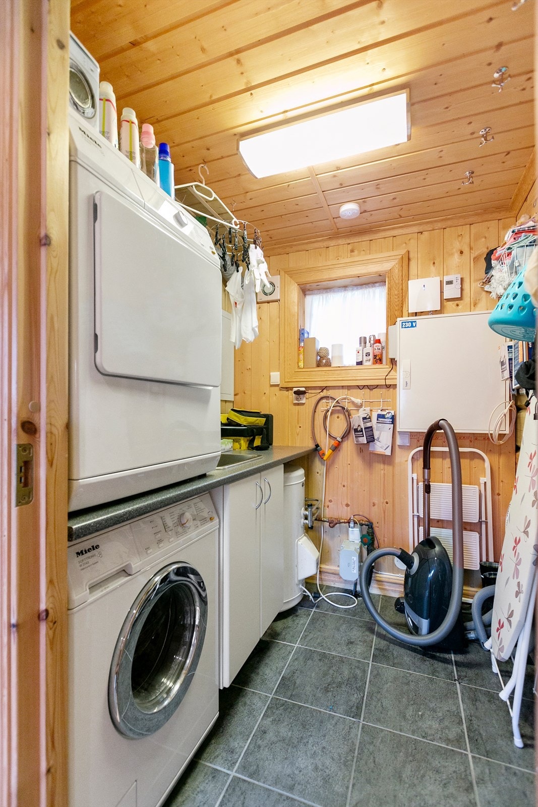 Vaskerom Galleribilde