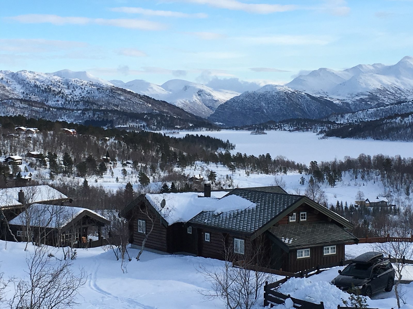 Vinterbilde | Tatt mot hytta fra skitrekket Galleribilde