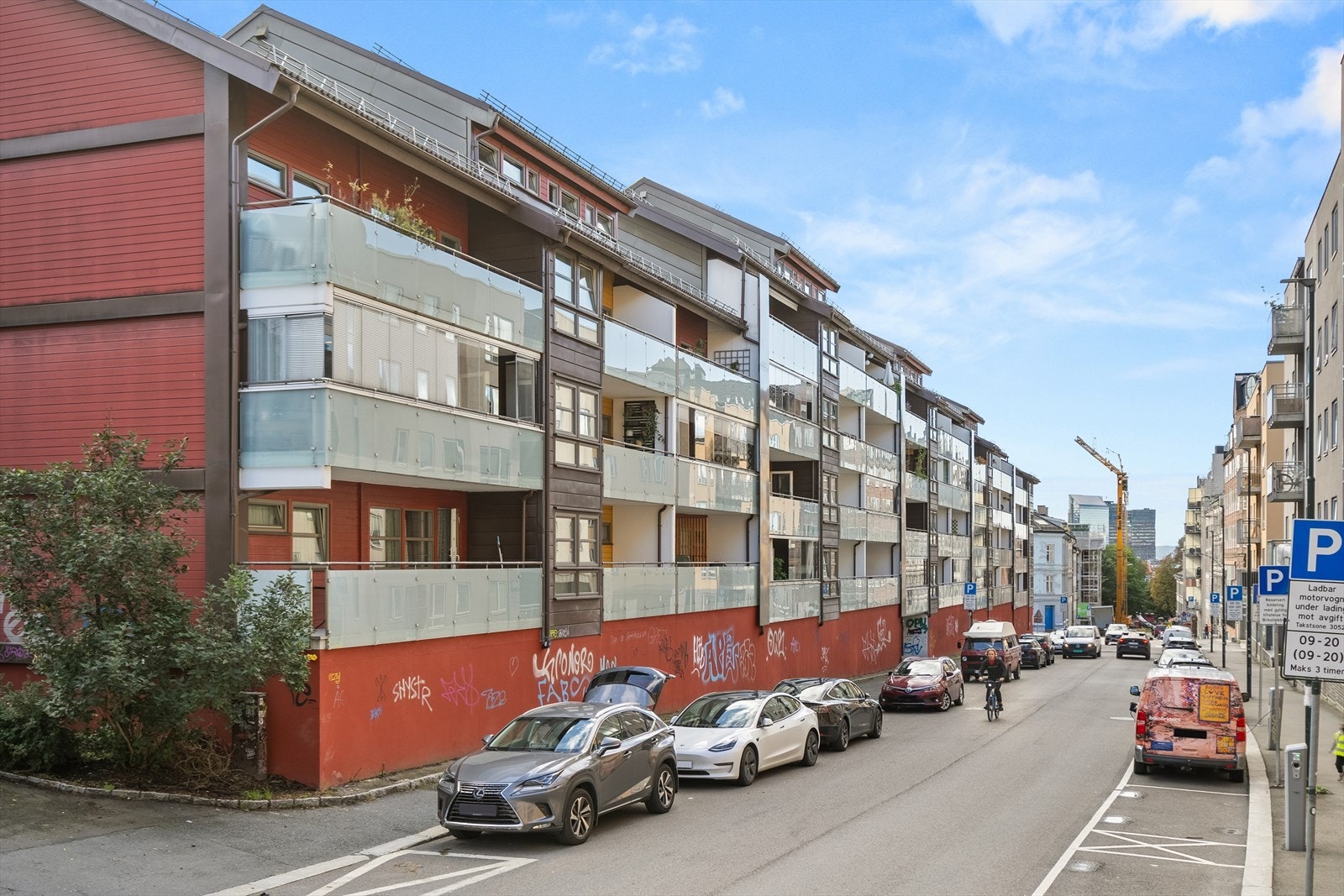 Leiligheten beligger i byggets 3. etasje. Galleribilde