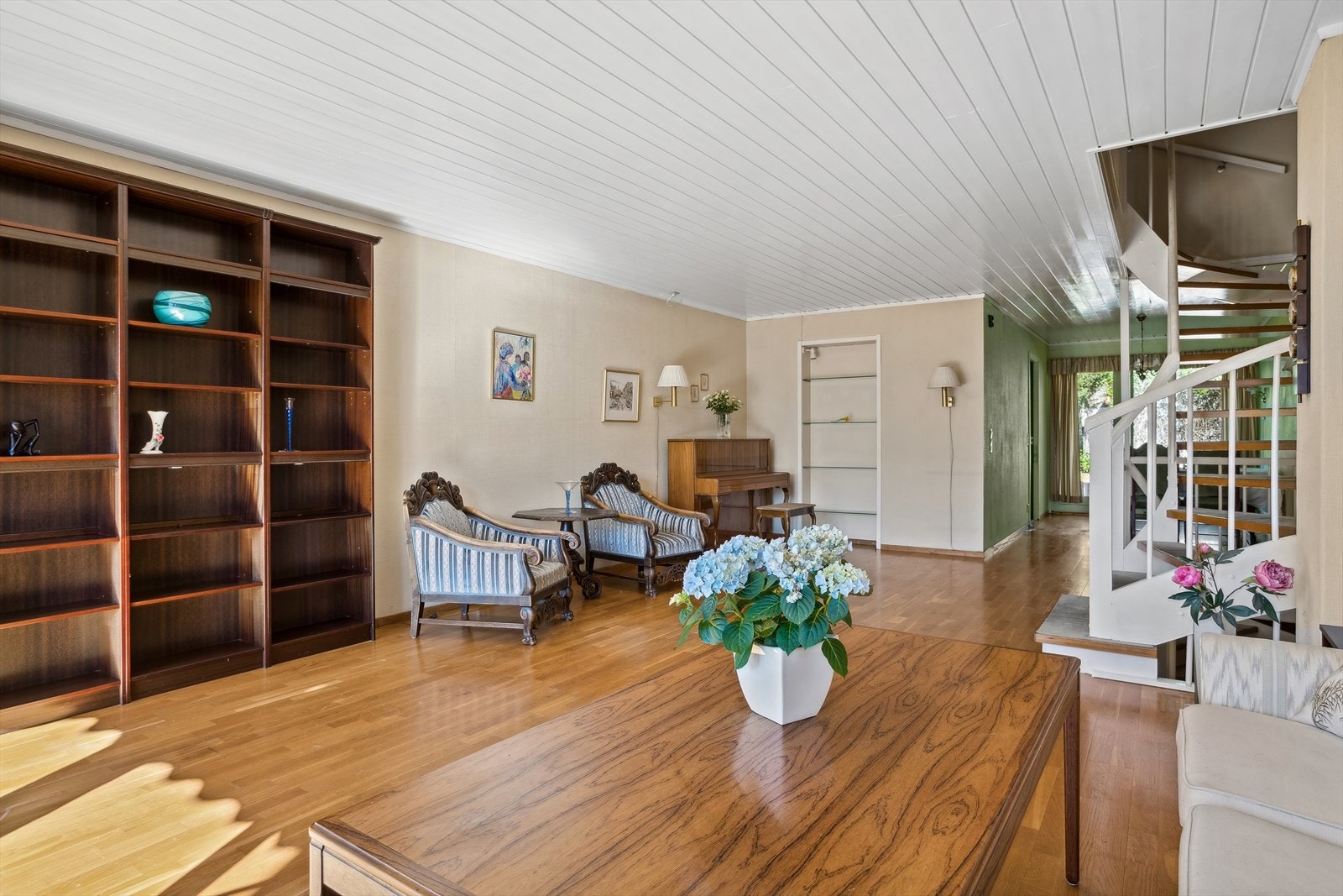 Den gode utformingen gir deg mulighet til å innrede oppholdsrommet etter eget ønske i ulike soner. Galleribilde