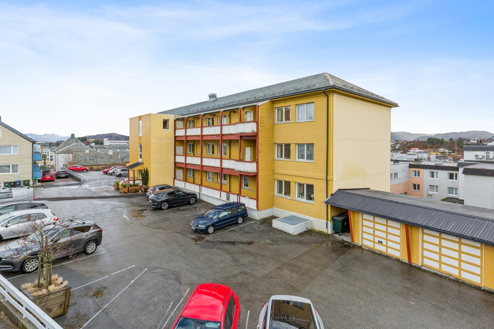 EiendomsMegler 1 v/Morten Høvik har gleden av å presentere denne flotte seniorleiligheten i Marststrands gate 17! Galleribilde
