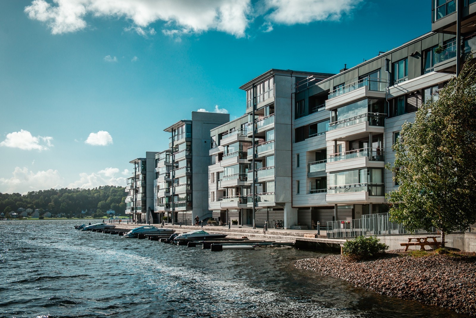 Her kan du hoppe rett i havet fra utgangsdøra di Galleribilde