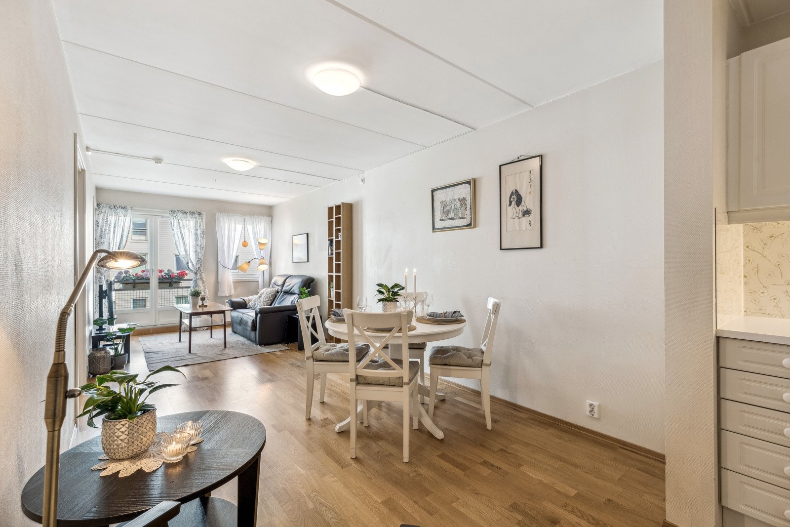 Stue med fransk balkong Galleribilde