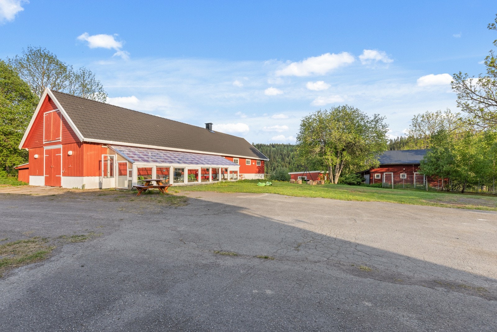 Stall Drivhus og Uthus og Sauefjøs - dag Galleribilde