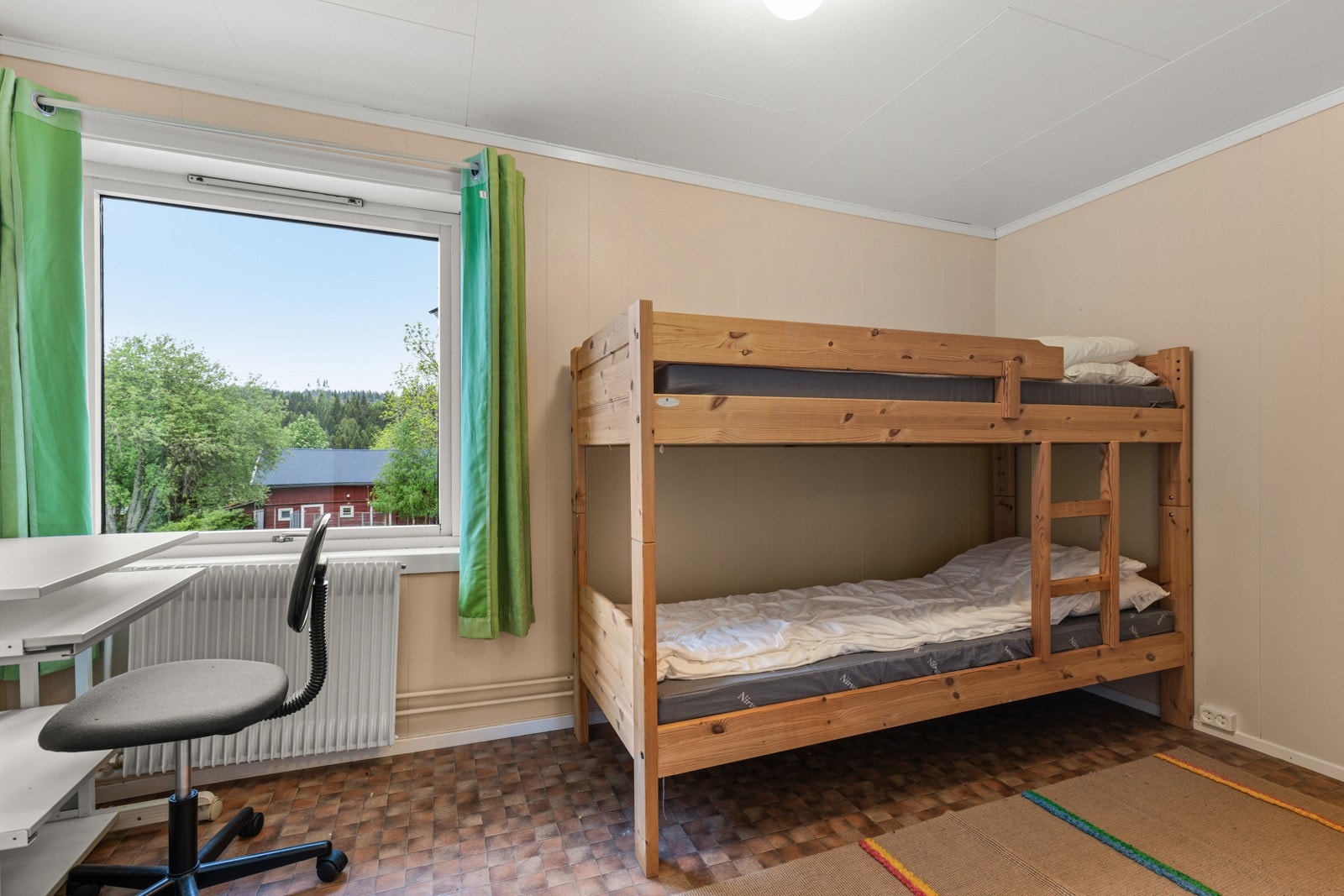 Hovedbygning Stor leilighet i 2.etg, sengerom Galleribilde
