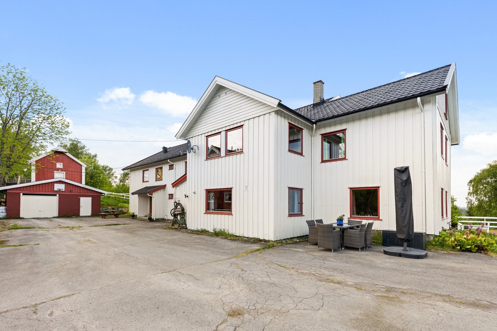 Hovedbygning tun Galleribilde