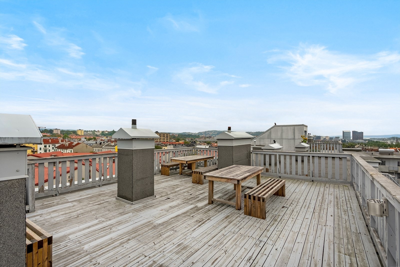 Sommerdagene tilbringes også på en felles takterrasse, utmerket for store, sosiale sammenkomster med god mat og drikke. Galleribilde