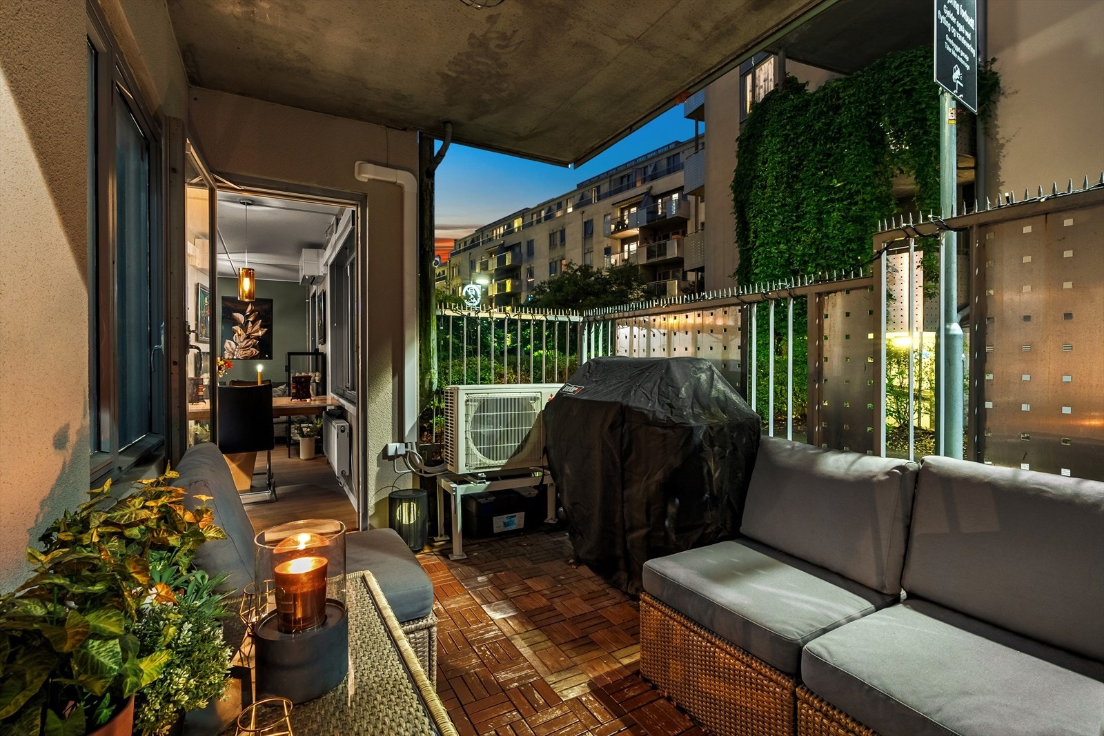 Overbygget gjør det mulig å nyte livet utendørs selv når det regner. Galleribilde