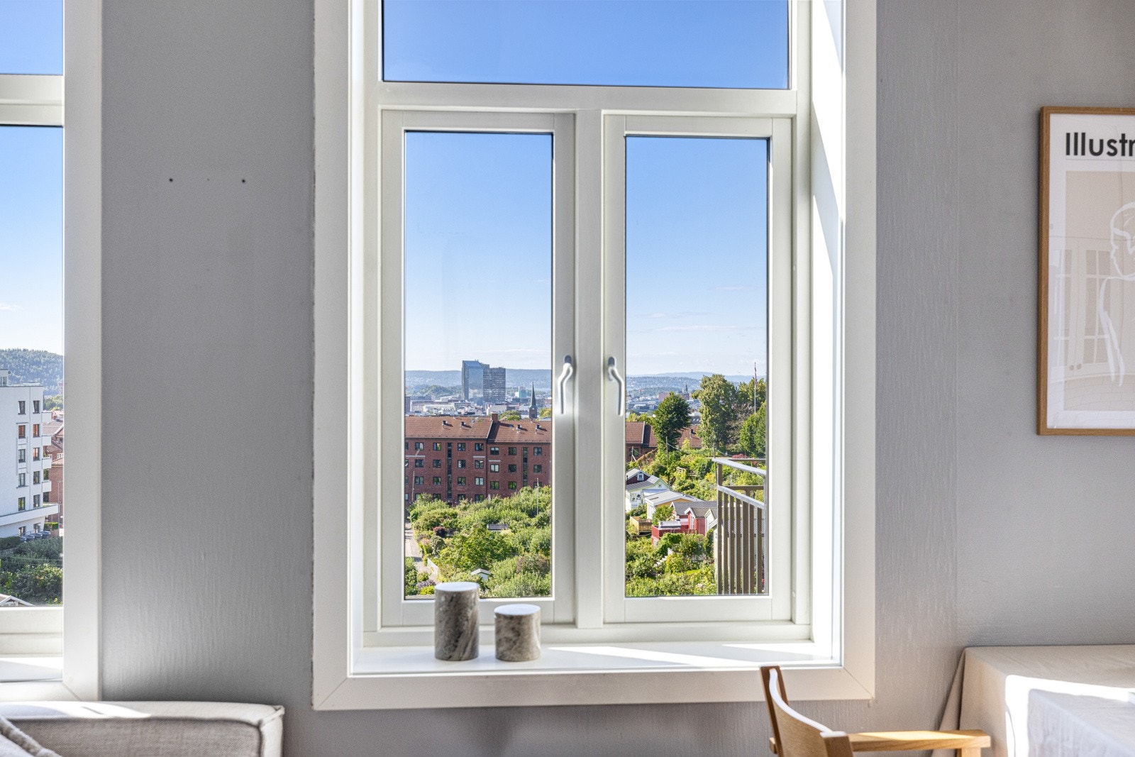 Nyt frokosten og en god kaffekopp til en fantastisk utsikt. Galleribilde