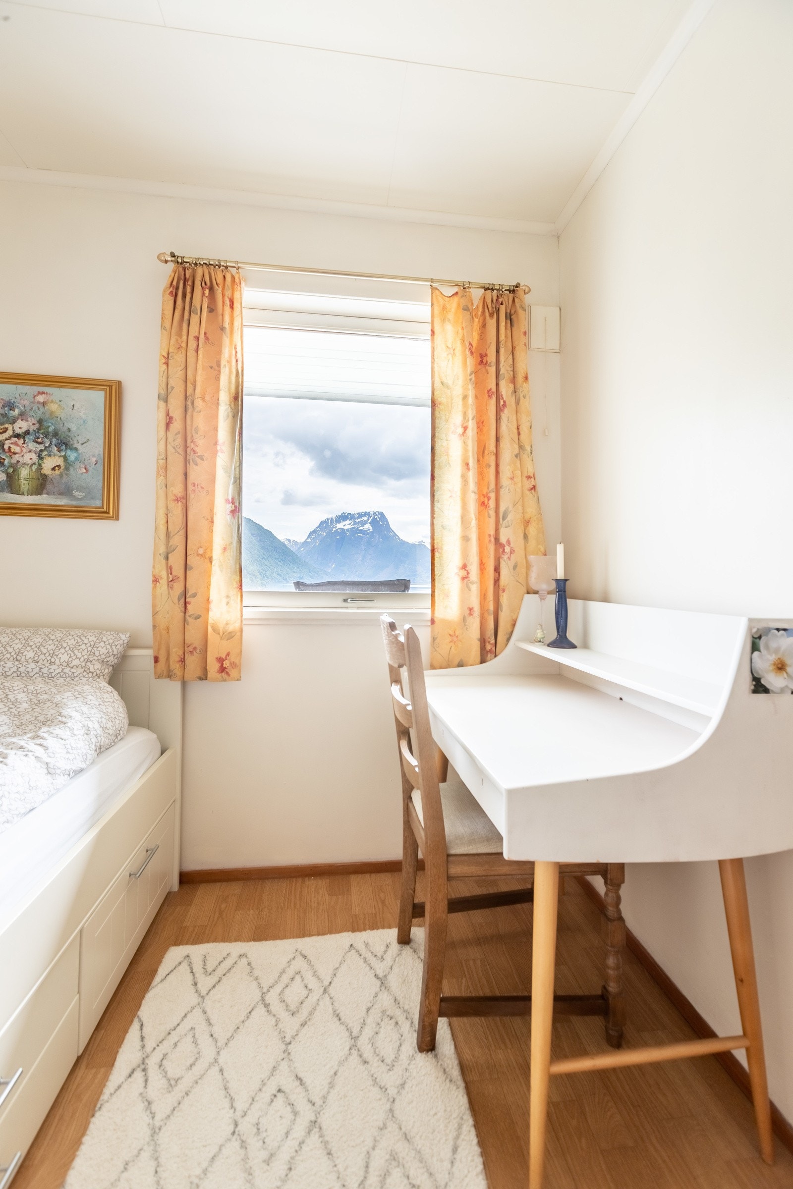 Soverom h. etg. Galleribilde