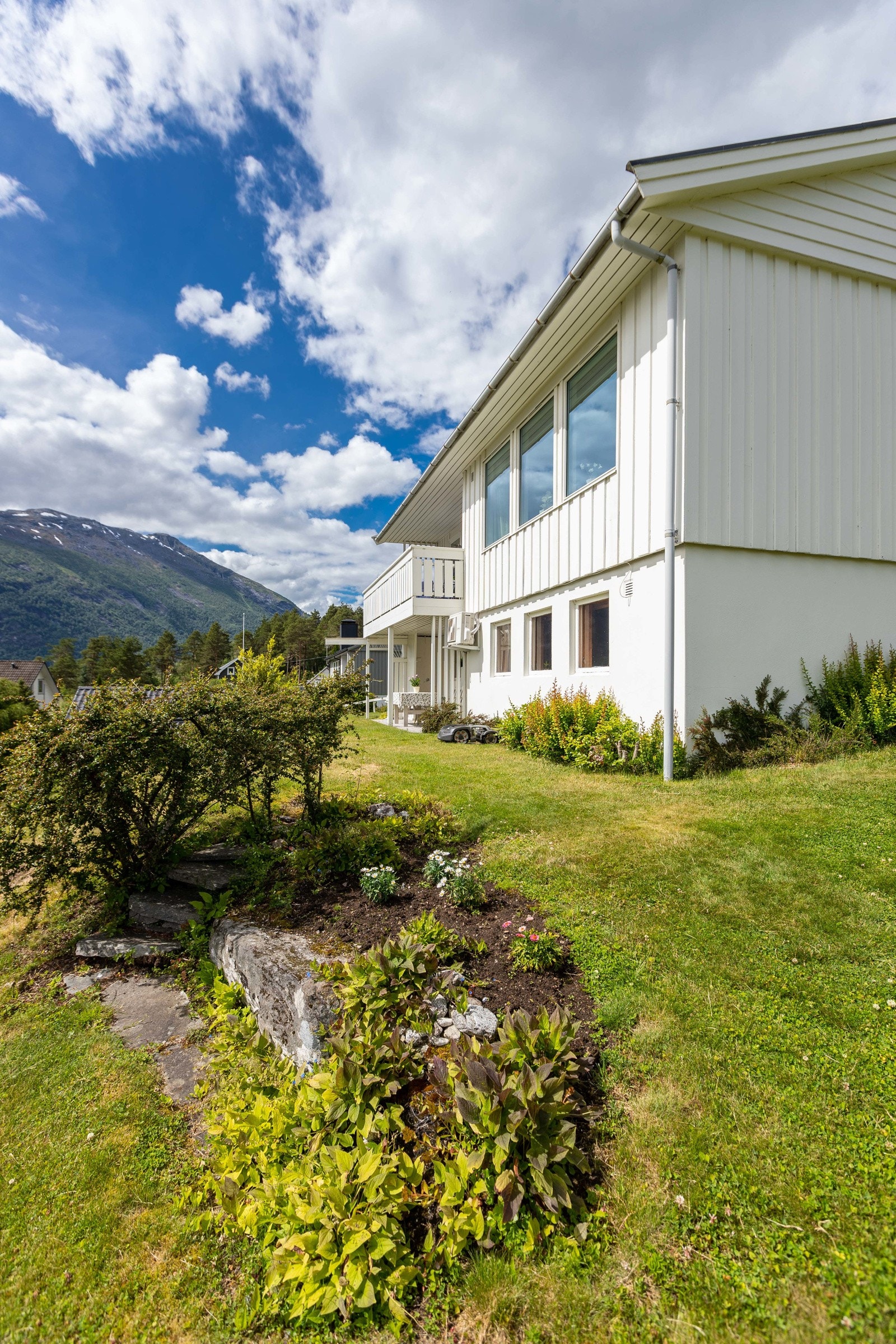 Fasade mot aust og sør Galleribilde