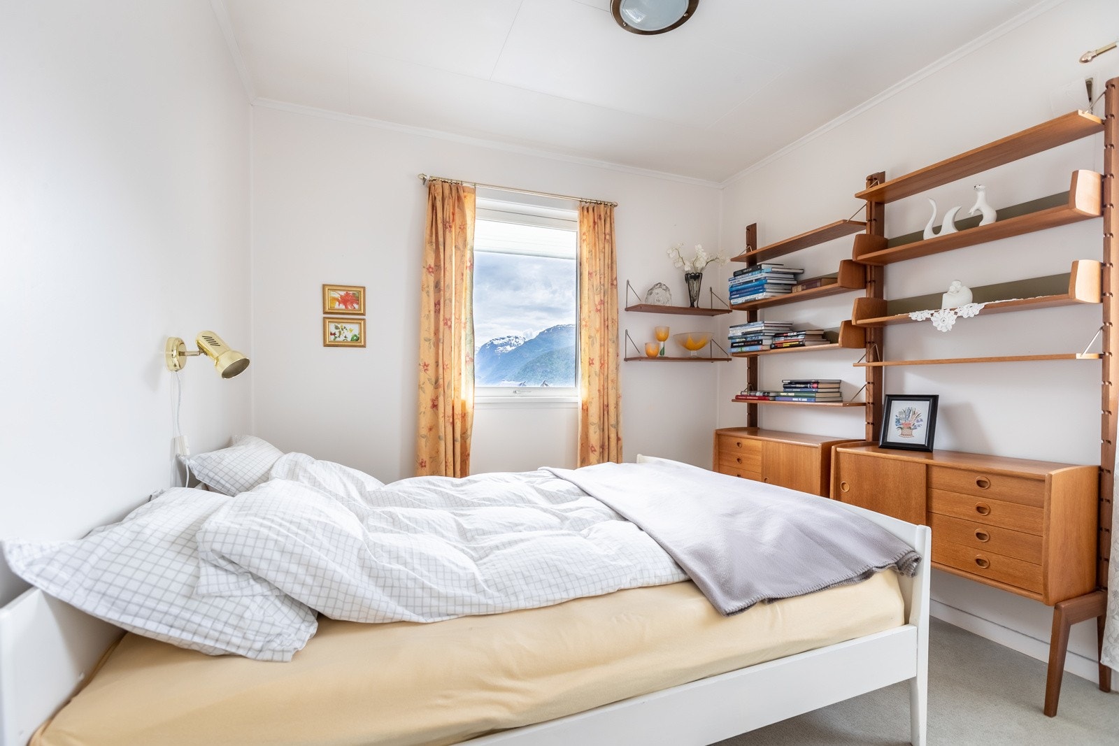 Soverom h. etg. Galleribilde