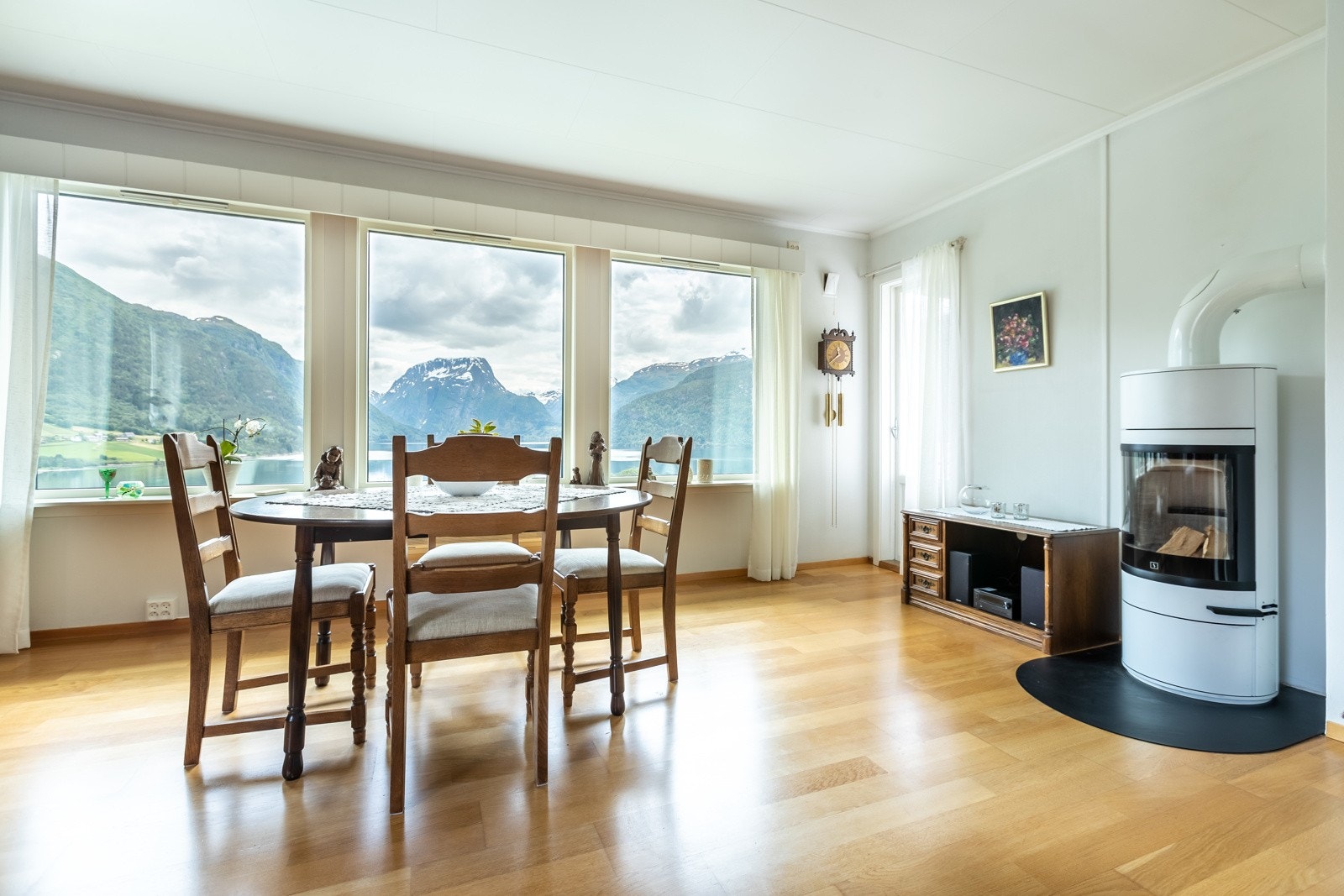 Stove h. etg. med fantastisk utsikt Galleribilde