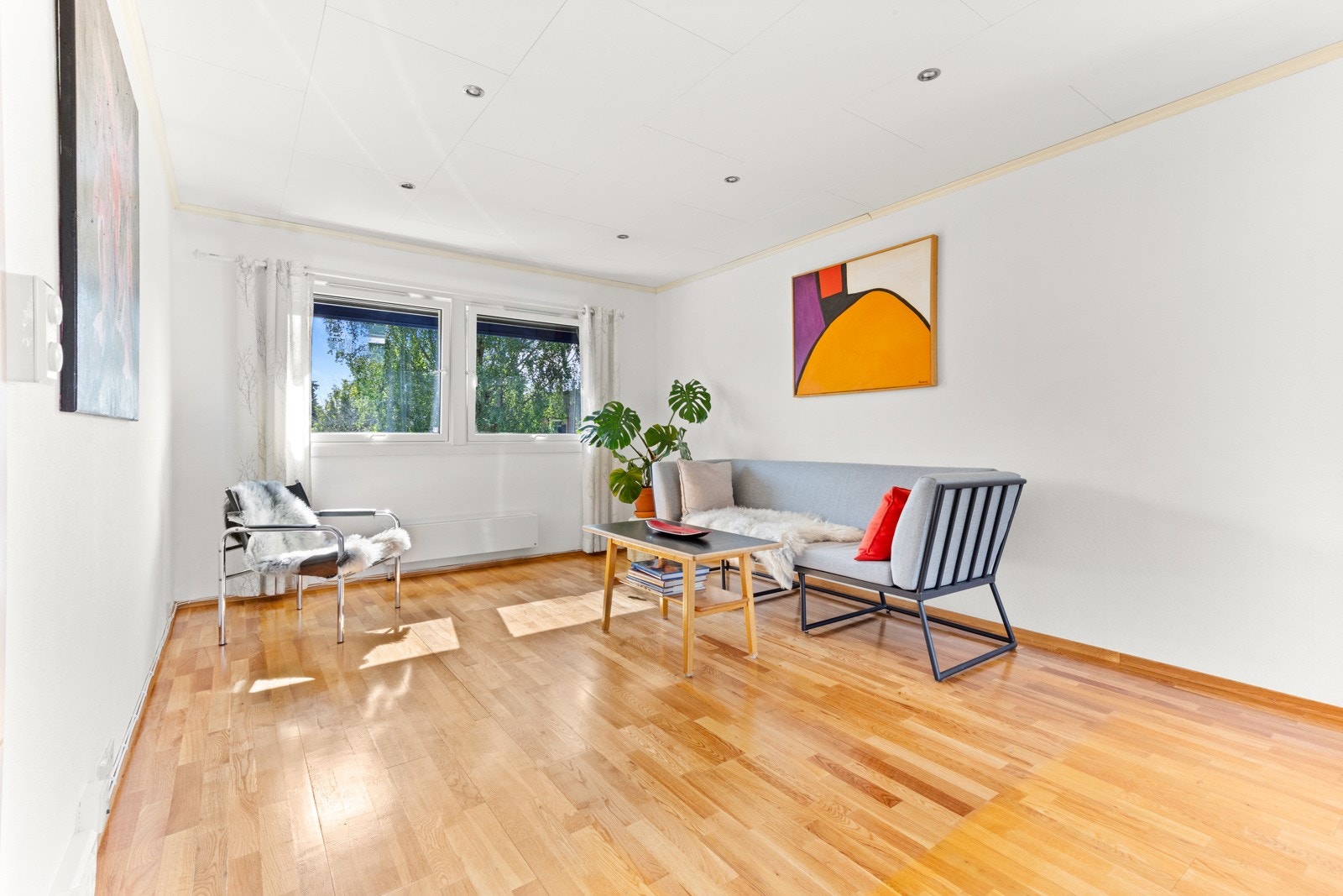 Det er skiftet vinduer og balkongdør i regi av borettslaget i 2021 Galleribilde