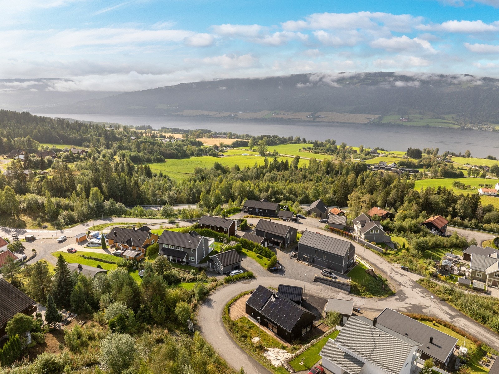 Dronefoto sørover Galleribilde